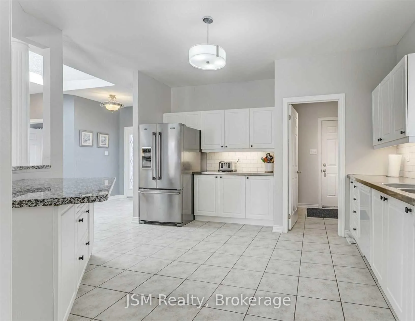 Photo 10 of 188 Golden Meadow Road, Barrie, Bayshore — HOMEH