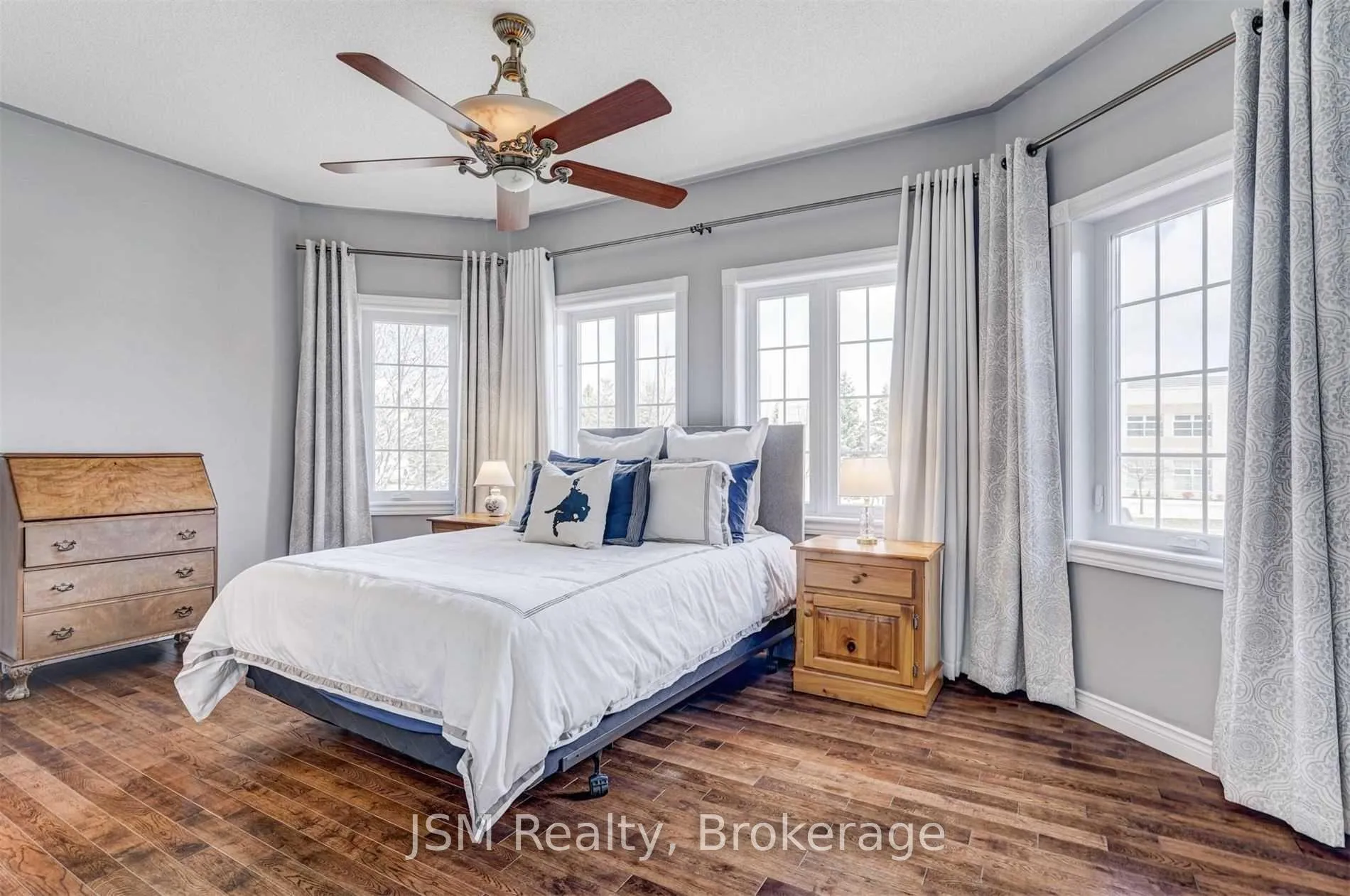 Photo 15 of 188 Golden Meadow Road, Barrie, Bayshore — HOMEH