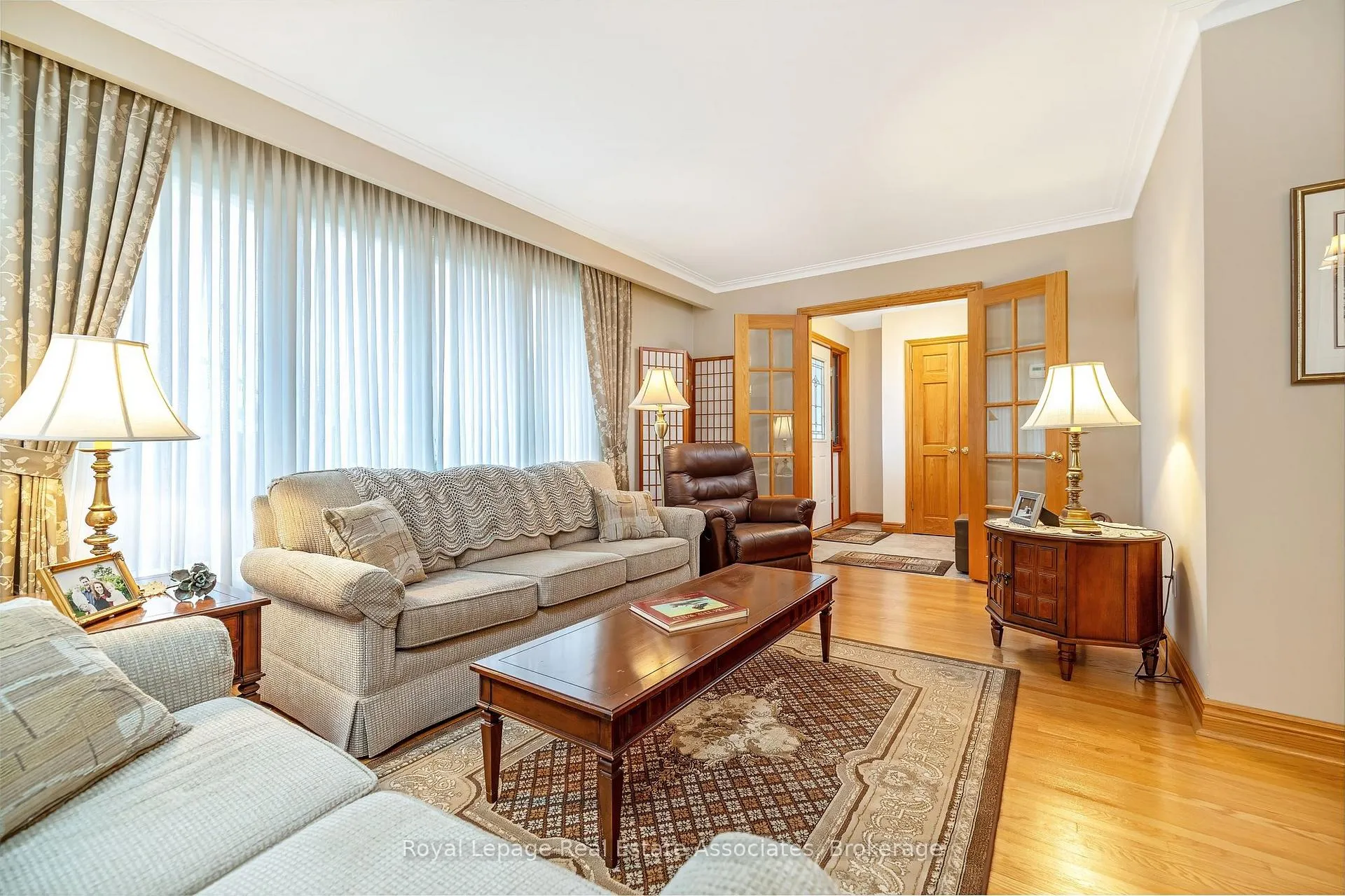 Photo 7 of 15 Stockman Crescent, Halton Hills, Georgetown — HOMEH