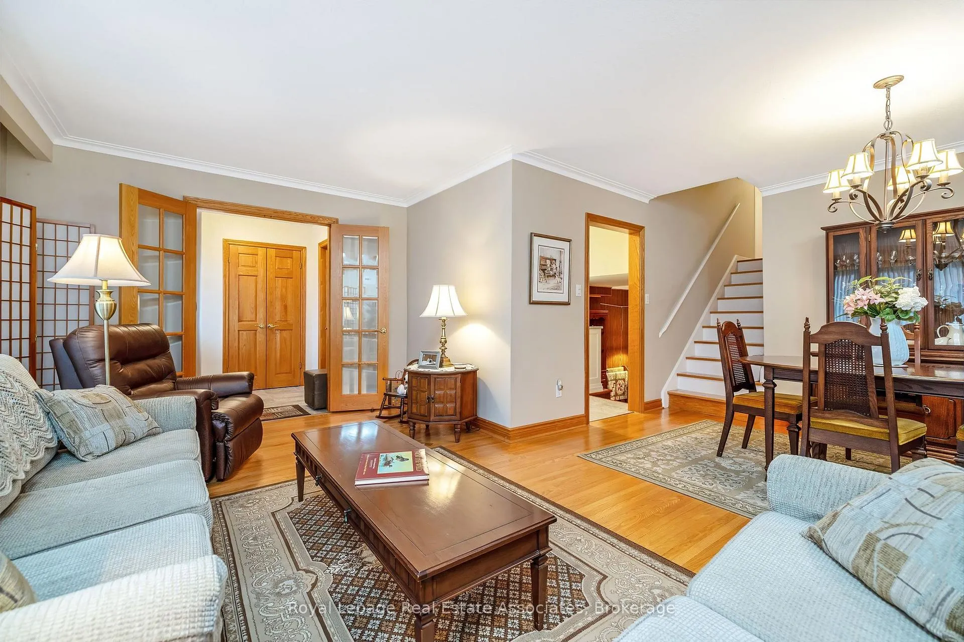 Photo 9 of 15 Stockman Crescent, Halton Hills, Georgetown — HOMEH