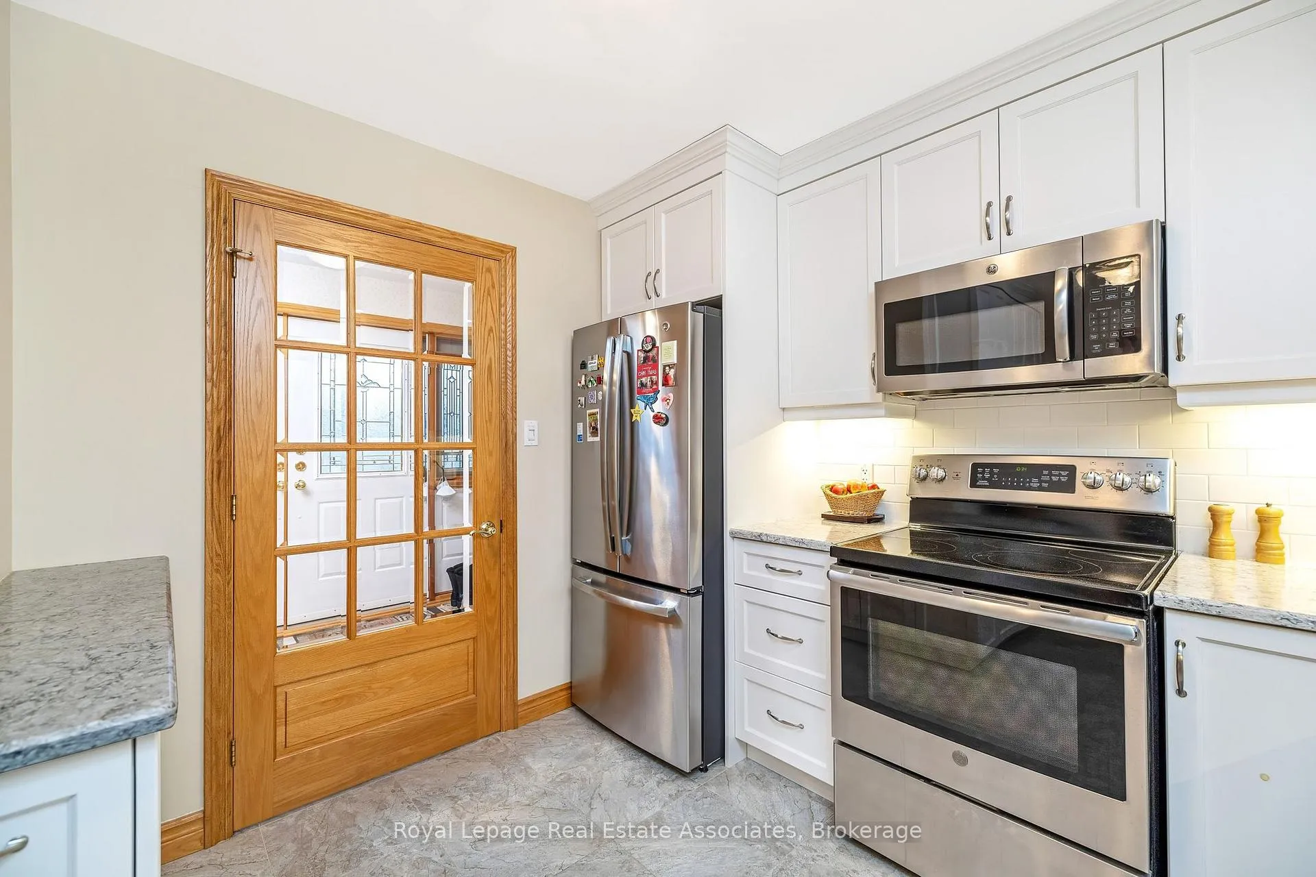 Photo 16 of 15 Stockman Crescent, Halton Hills, Georgetown — HOMEH
