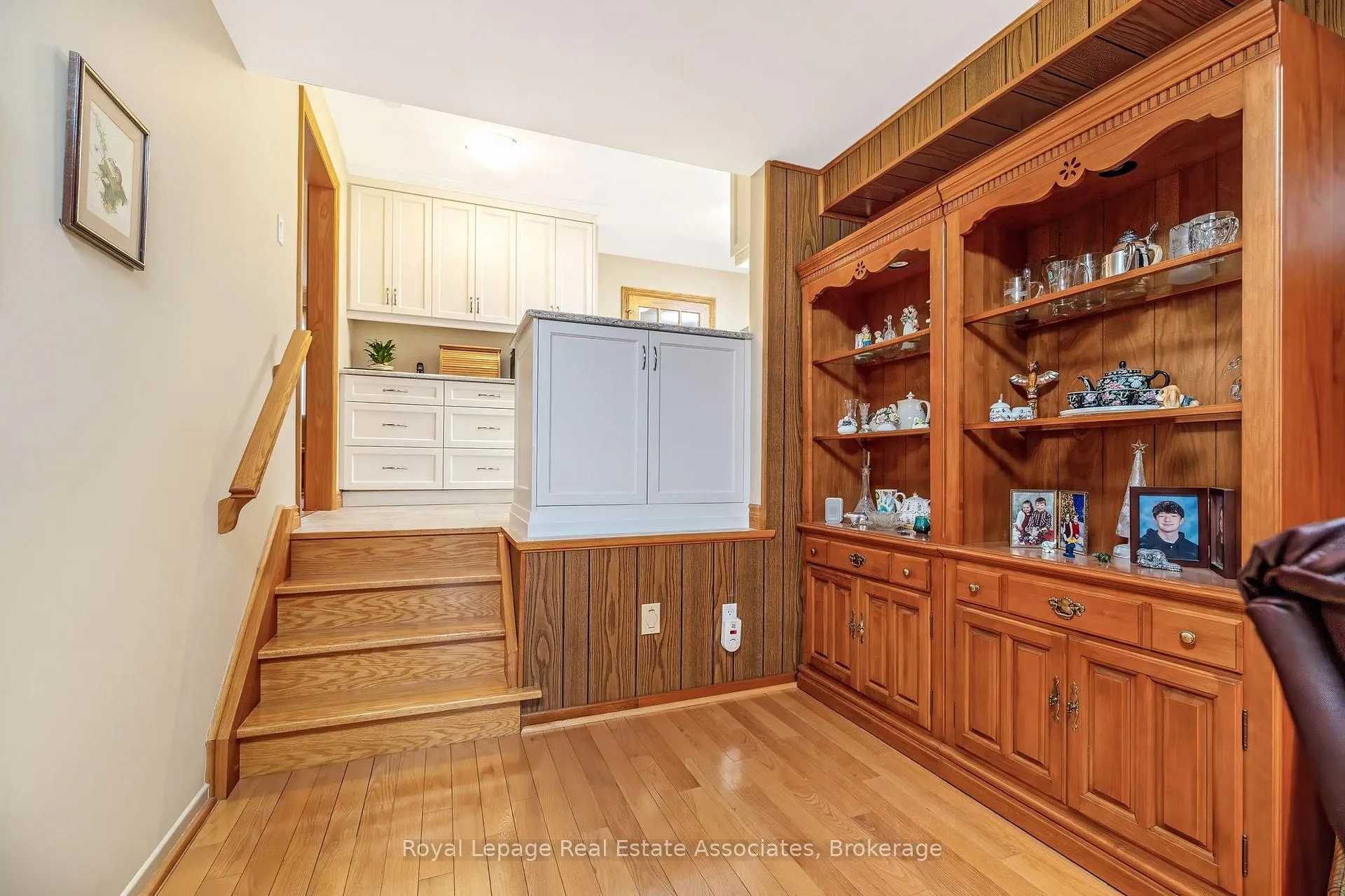 Photo 18 of 15 Stockman Crescent, Halton Hills, Georgetown — HOMEH