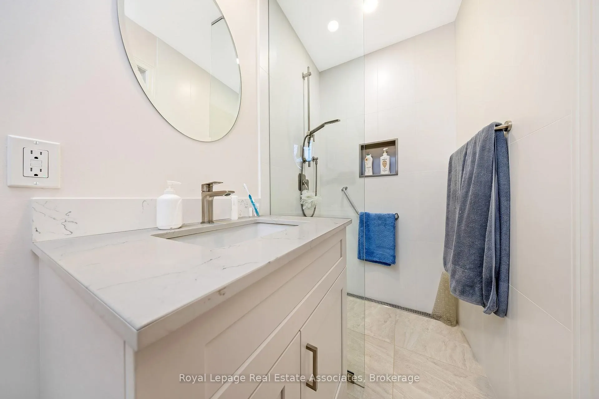 Photo 25 of 15 Stockman Crescent, Halton Hills, Georgetown — HOMEH