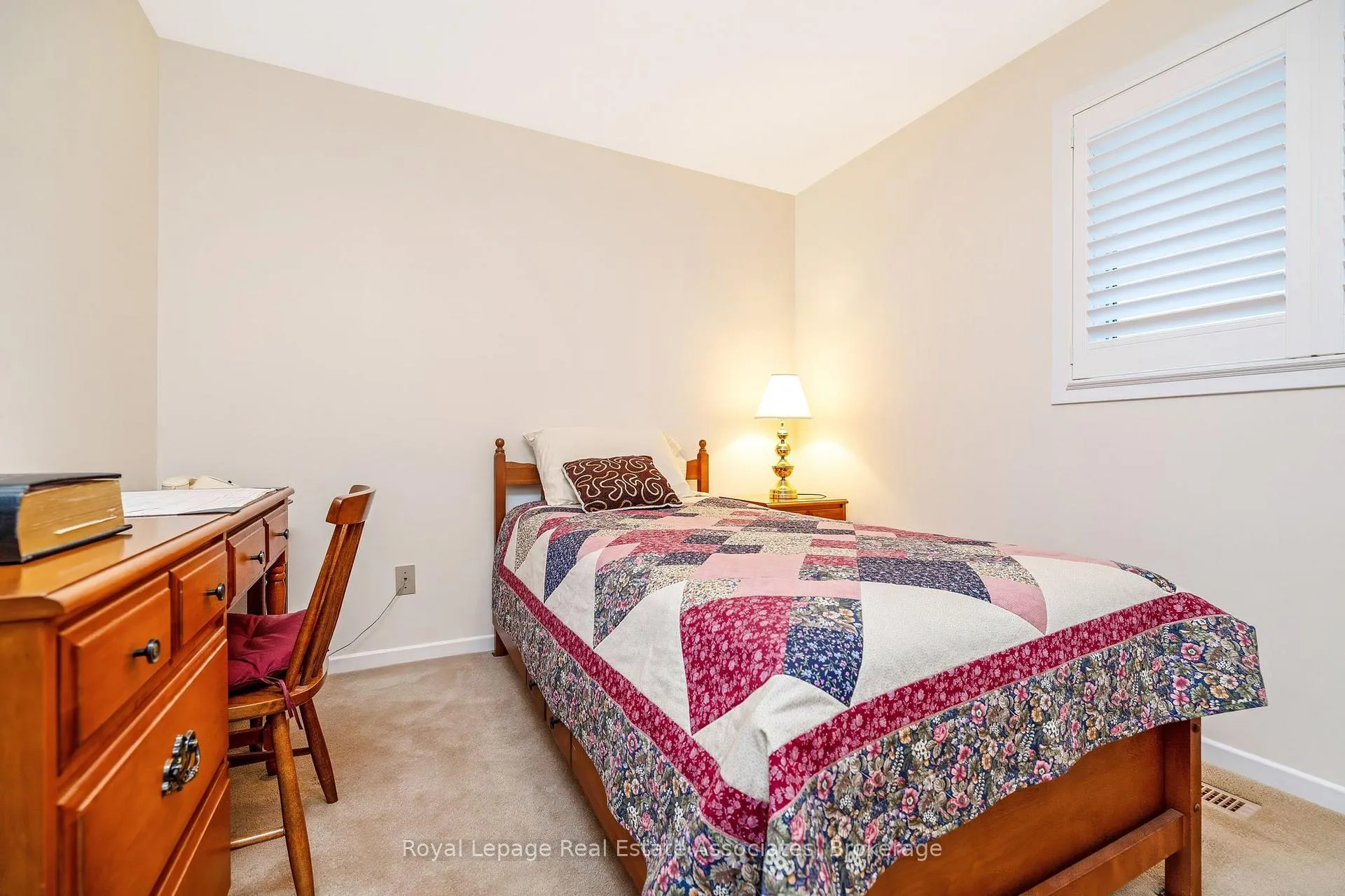 Photo 31 of 15 Stockman Crescent, Halton Hills, Georgetown — HOMEH