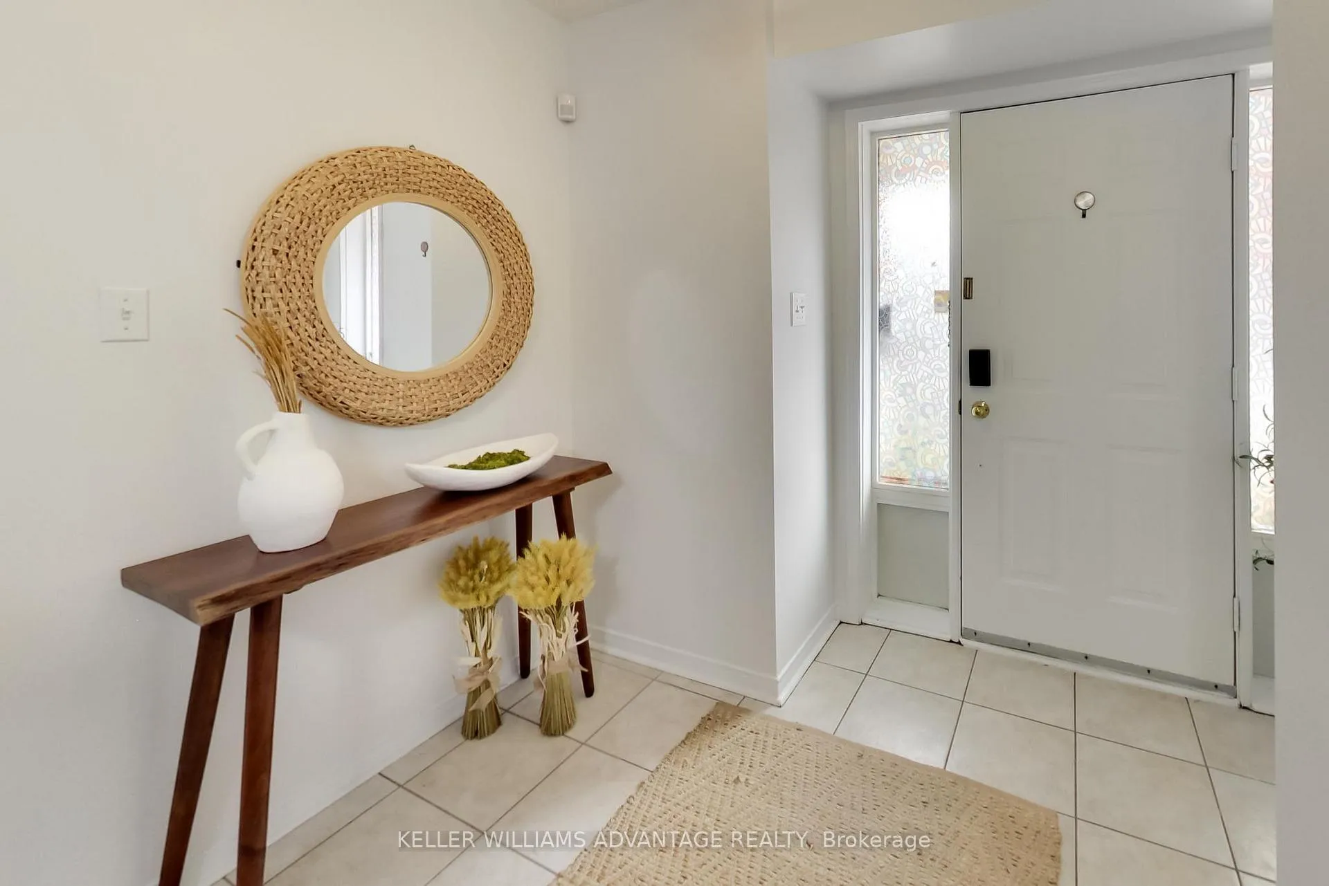 Photo 4 of 79 Maple Park Way, Markham, Milliken Mills West — HOMEH