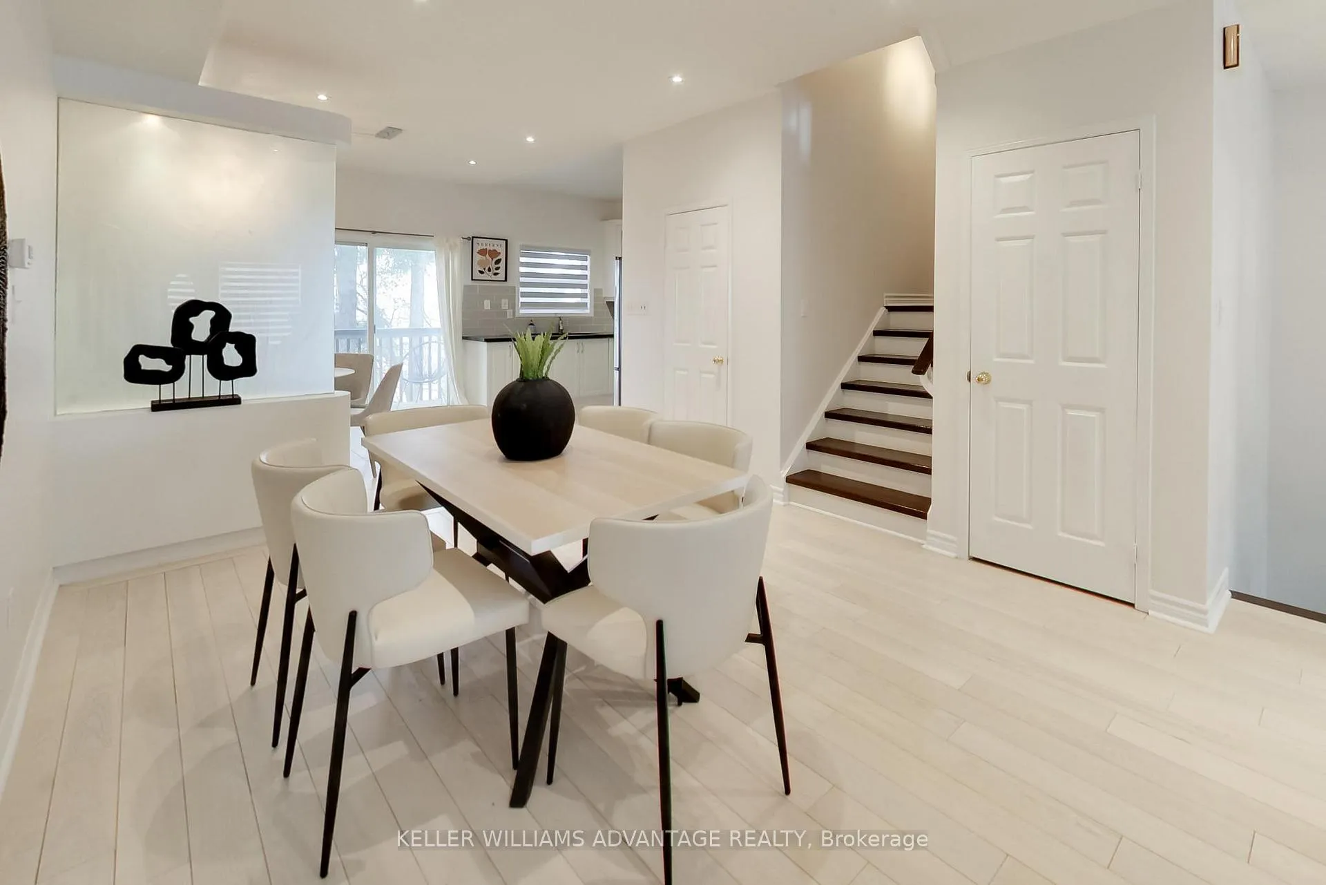Photo 18 of 79 Maple Park Way, Markham, Milliken Mills West — HOMEH