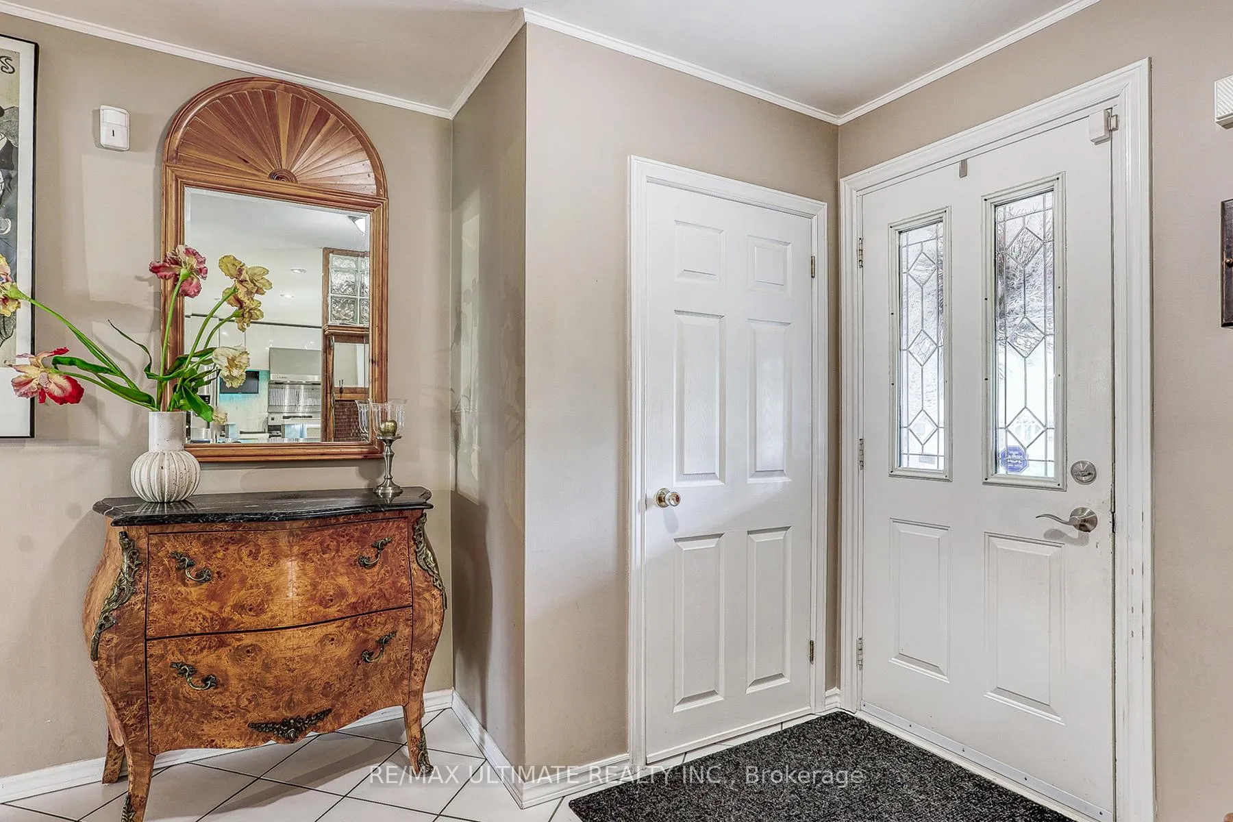 Photo 3 of 103 Weir Crescent, Scarborough, West Hill — HOMEH