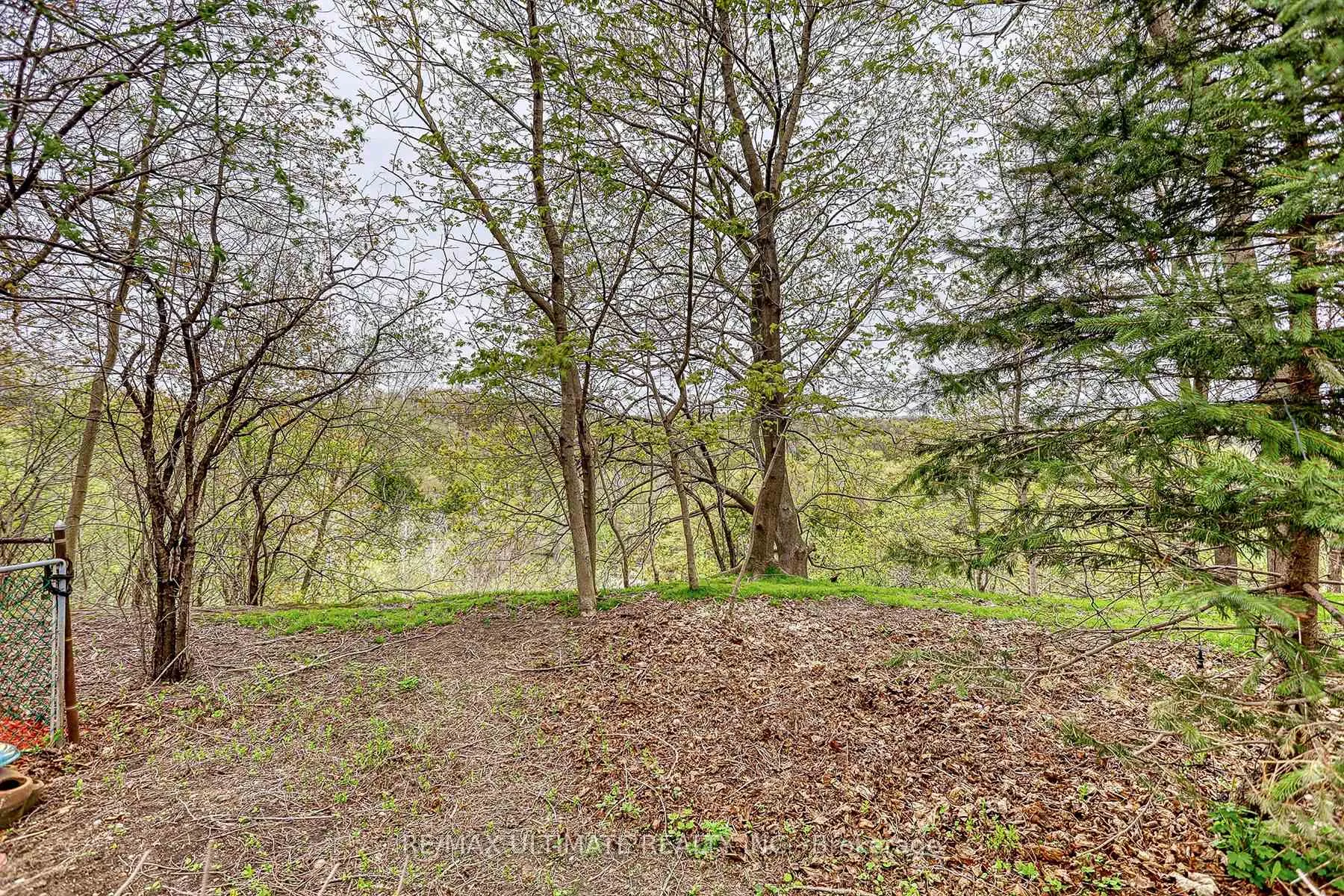 Photo 40 of 103 Weir Crescent, Scarborough, West Hill — HOMEH
