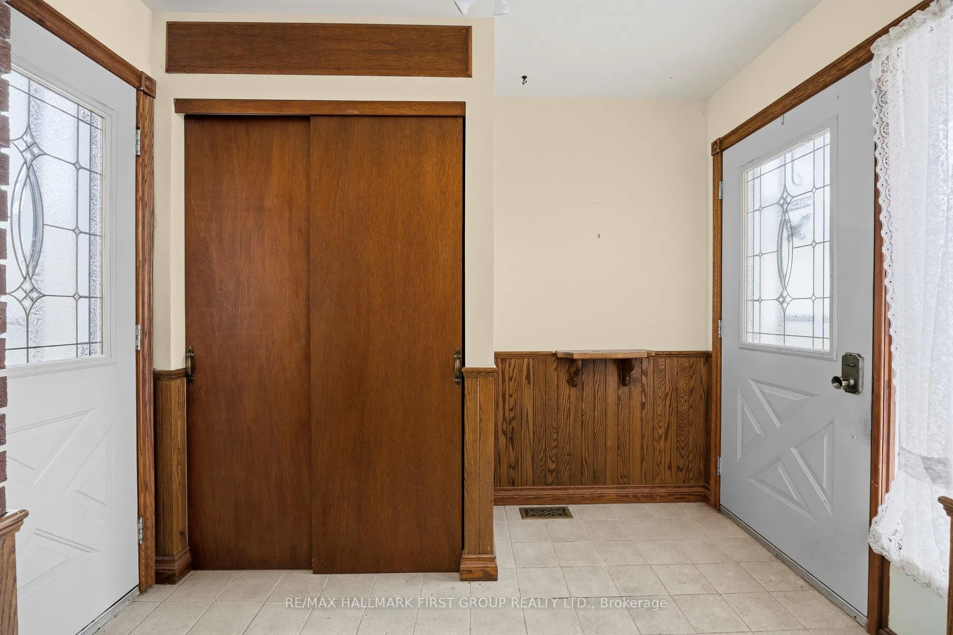 Photo 6 of 548 Marksbury Road, Pickering, West Shore — HOMEH