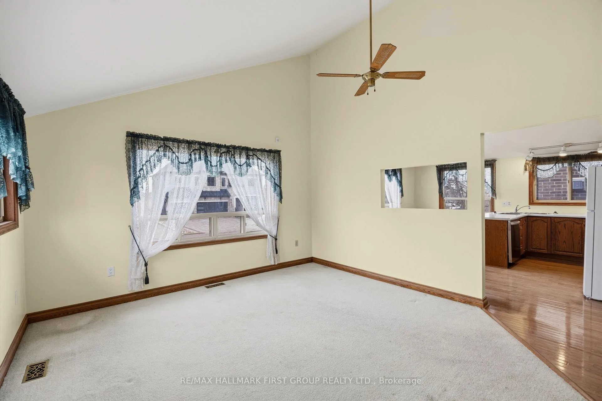 Photo 10 of 548 Marksbury Road, Pickering, West Shore — HOMEH