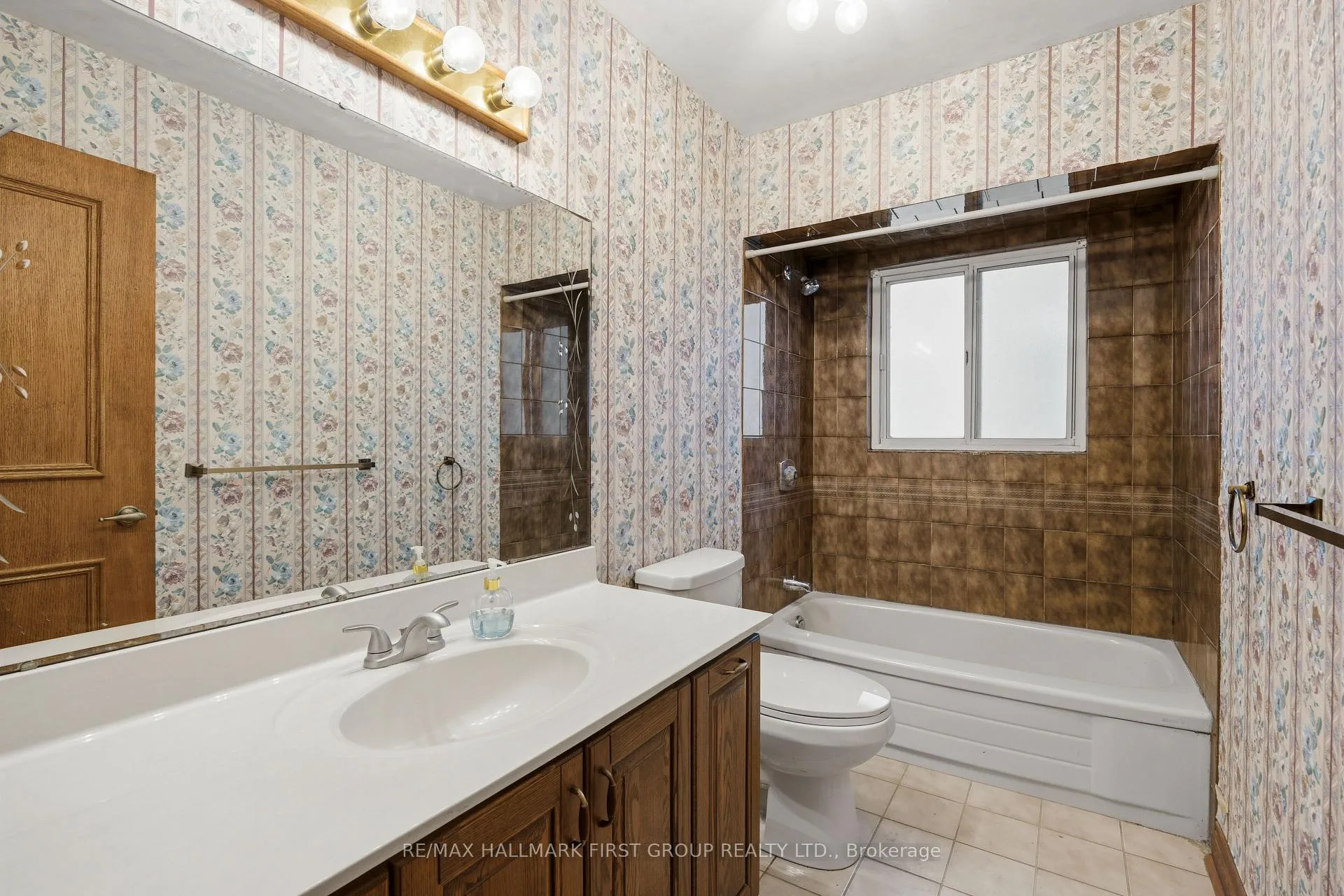 Photo 25 of 548 Marksbury Road, Pickering, West Shore — HOMEH