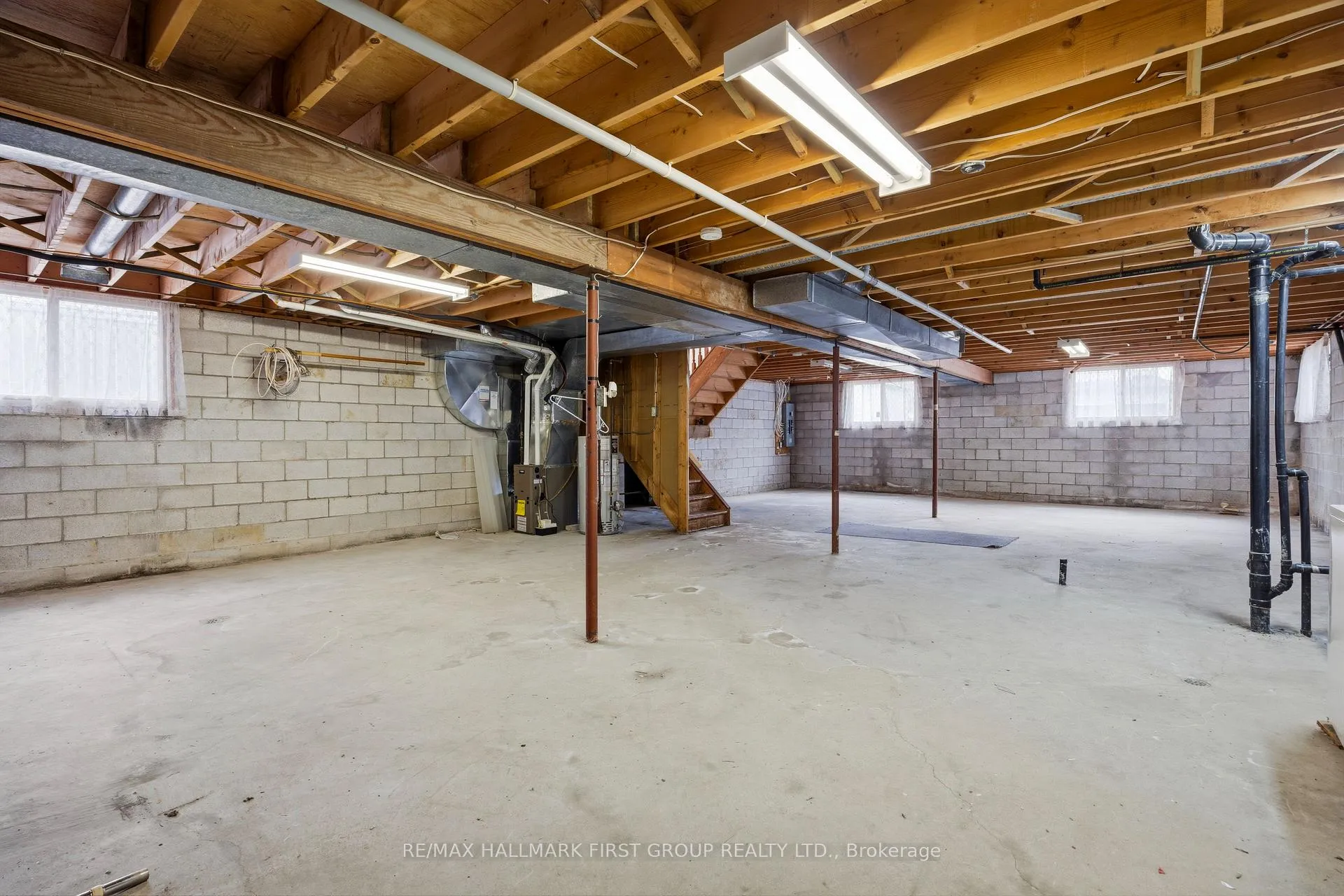 Photo 28 of 548 Marksbury Road, Pickering, West Shore — HOMEH