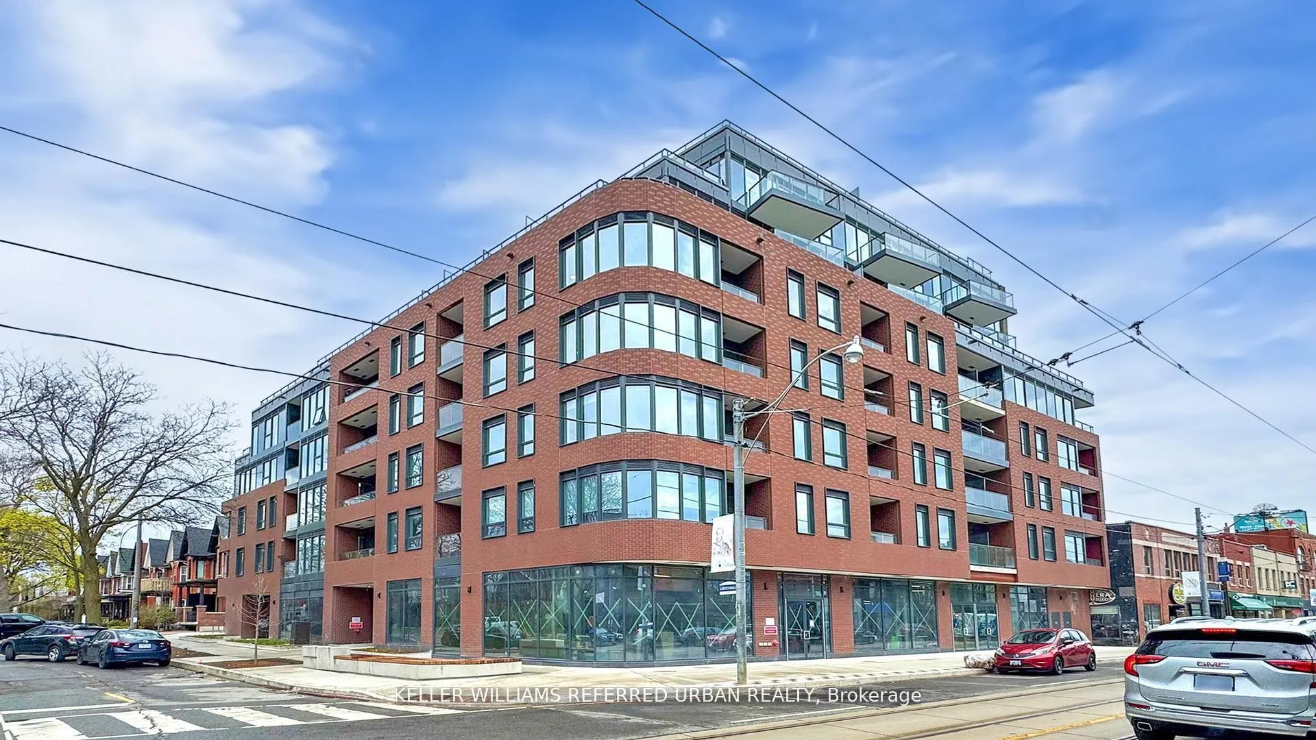 Front of Unit 606, 5 Lakeview Avenue