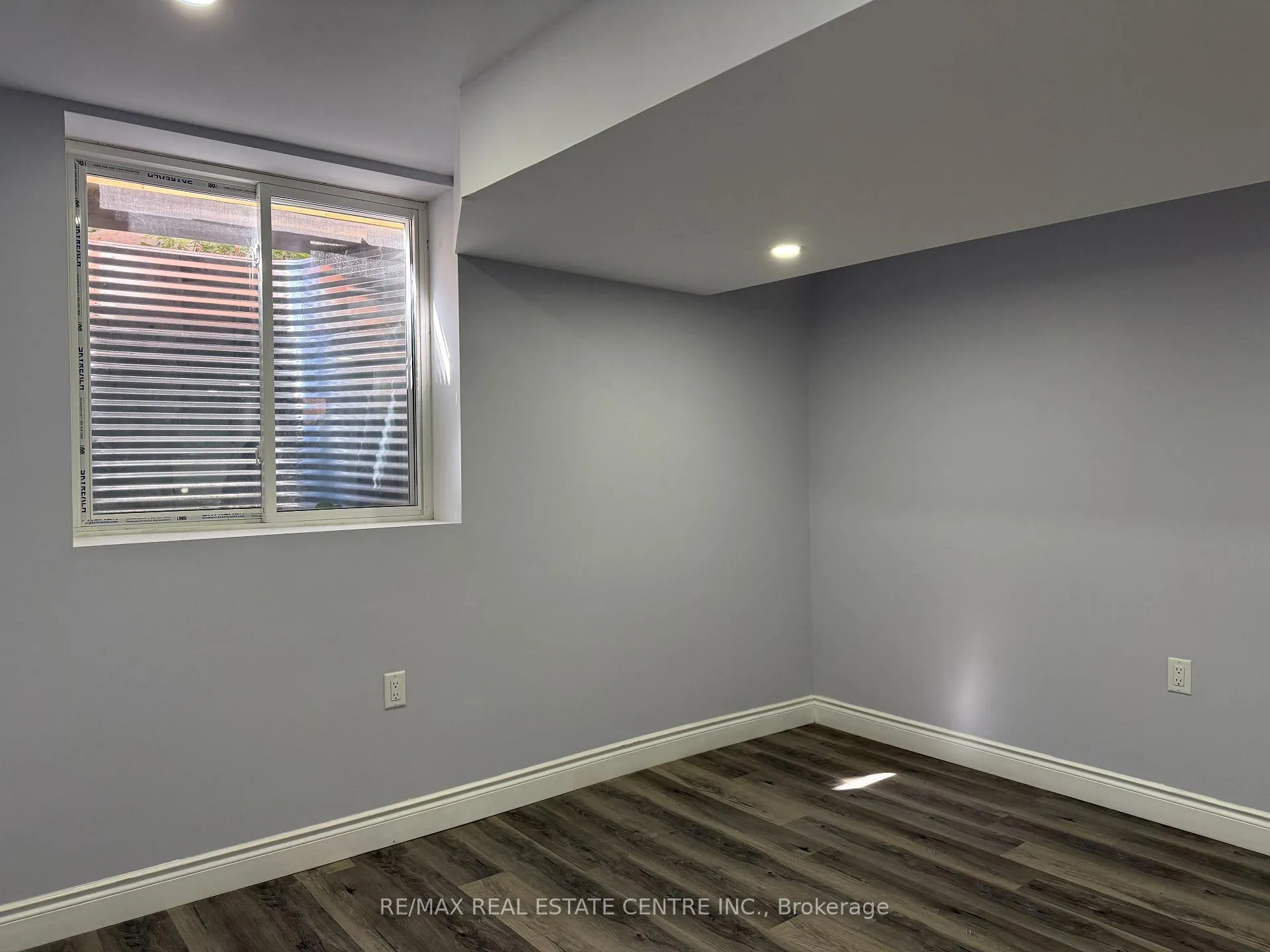Photo 4 of Unit Basement, 222 Doon Mills Drive, Kitchener — HOMEH