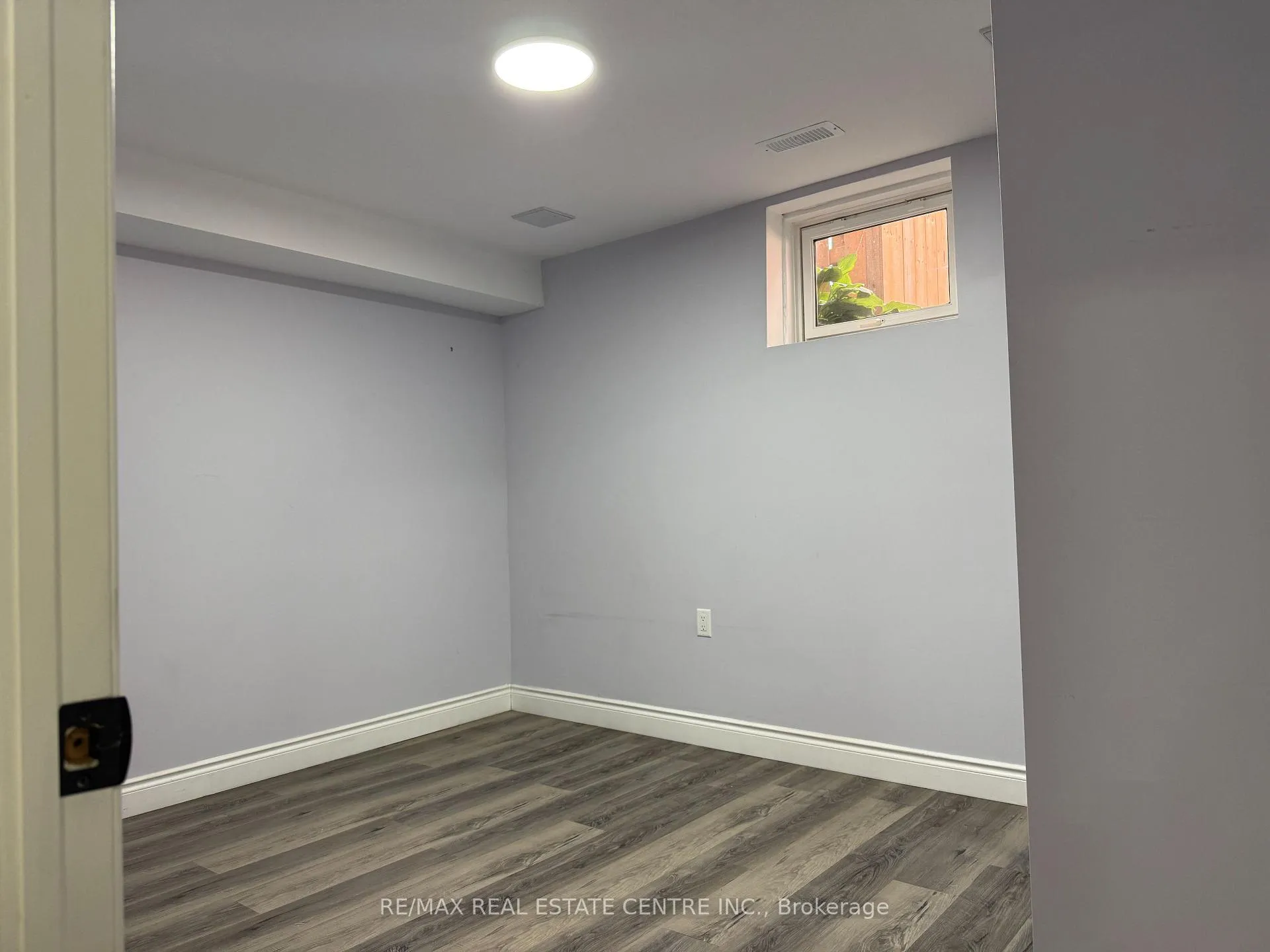 Photo 8 of Unit Basement, 222 Doon Mills Drive, Kitchener — HOMEH
