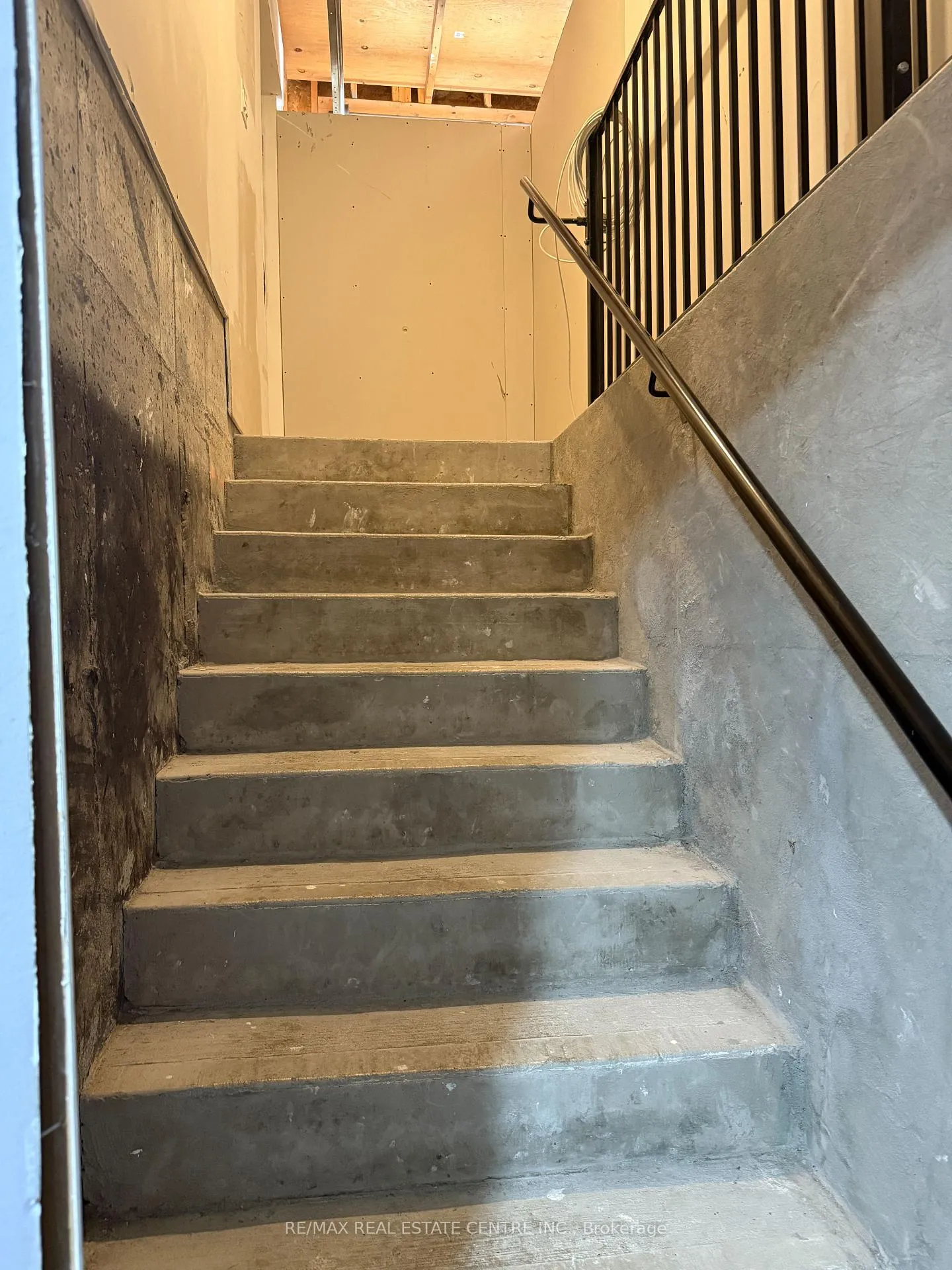 Photo 15 of Unit Basement, 222 Doon Mills Drive, Kitchener — HOMEH