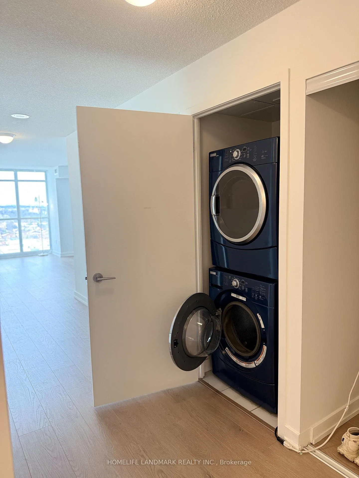 Photo 3 of Unit 1721, 19 Singer Court, North York, Bayview Village — HOMEH