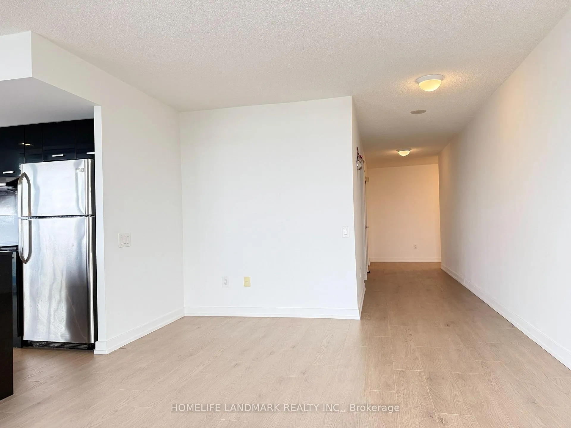 Photo 4 of Unit 1721, 19 Singer Court, North York, Bayview Village — HOMEH