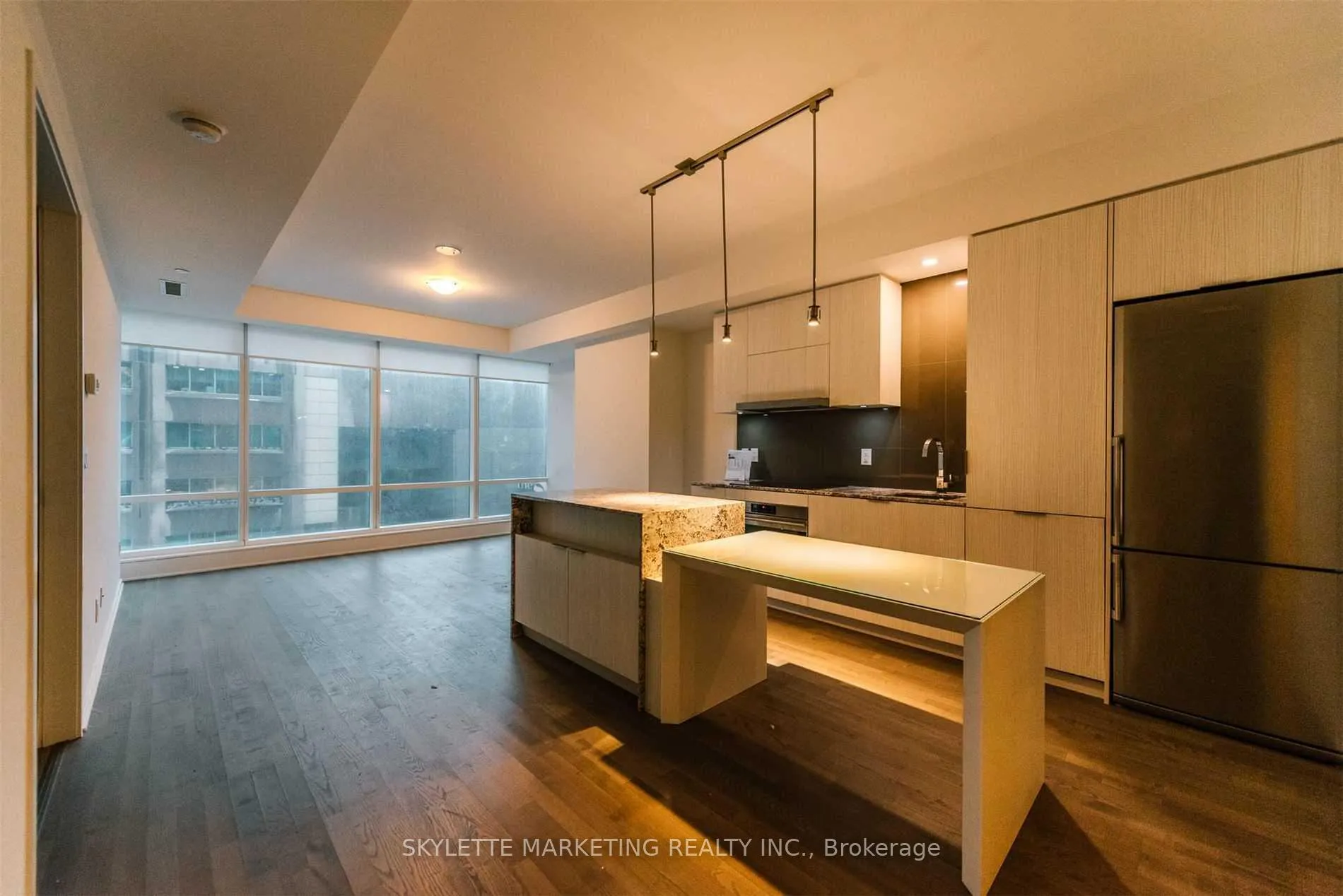 Photo 1 of Unit 422, 1 Bloor Street E, Toronto, Church-Yonge Corridor — HOMEH
