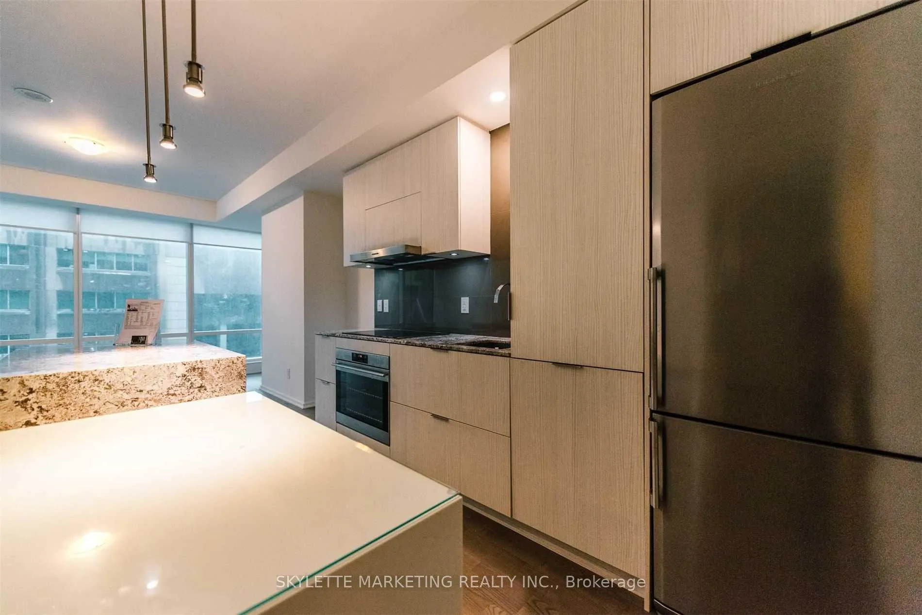 Photo 7 of Unit 422, 1 Bloor Street E, Toronto, Church-Yonge Corridor — HOMEH