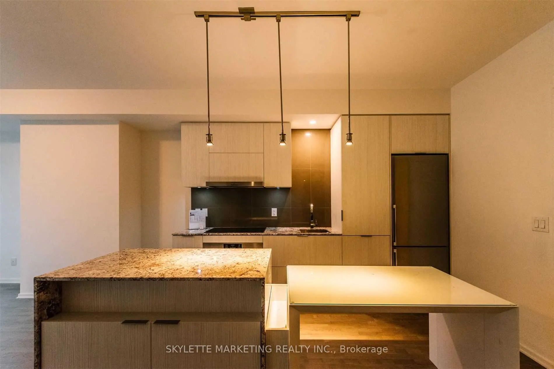 Photo 9 of Unit 422, 1 Bloor Street E, Toronto, Church-Yonge Corridor — HOMEH