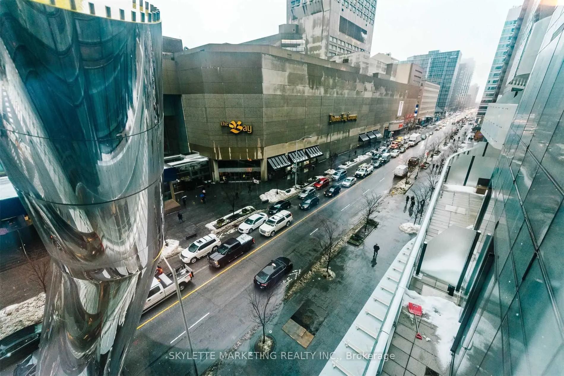 Photo 19 of Unit 422, 1 Bloor Street E, Toronto, Church-Yonge Corridor — HOMEH
