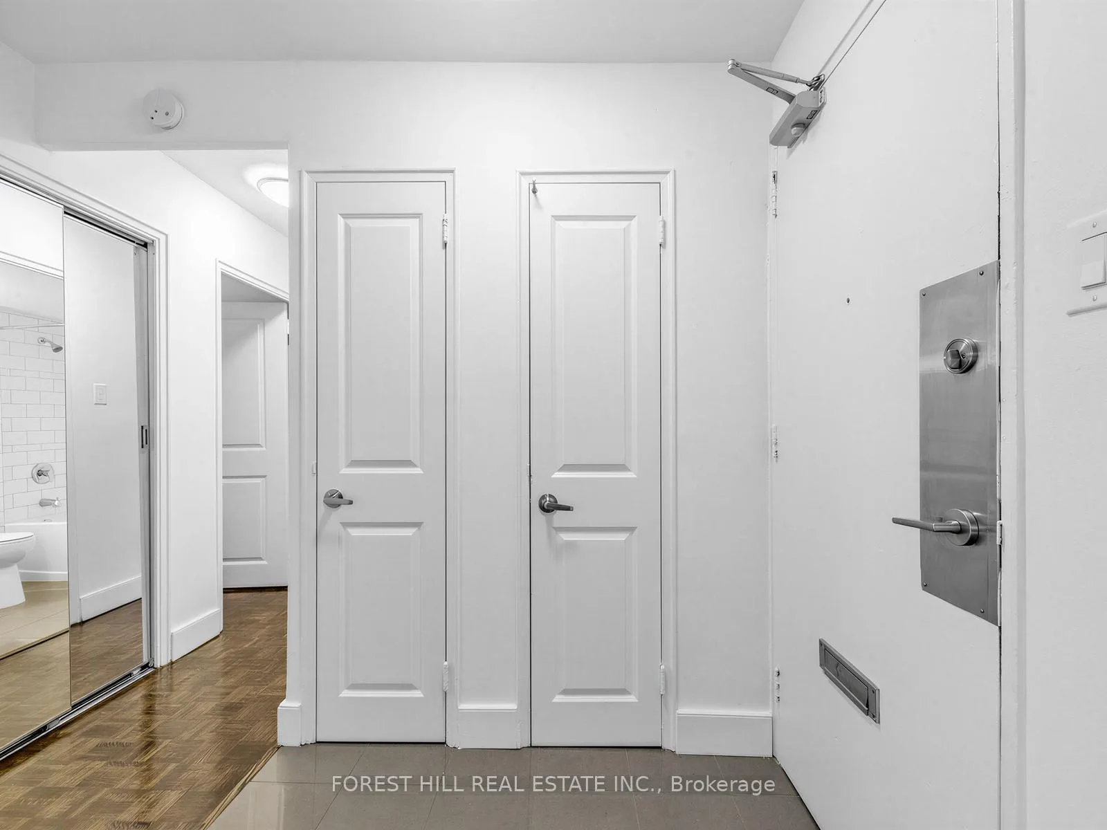 Photo 3 of Unit 202, 35 Walmer Road, Toronto, The Annex — HOMEH