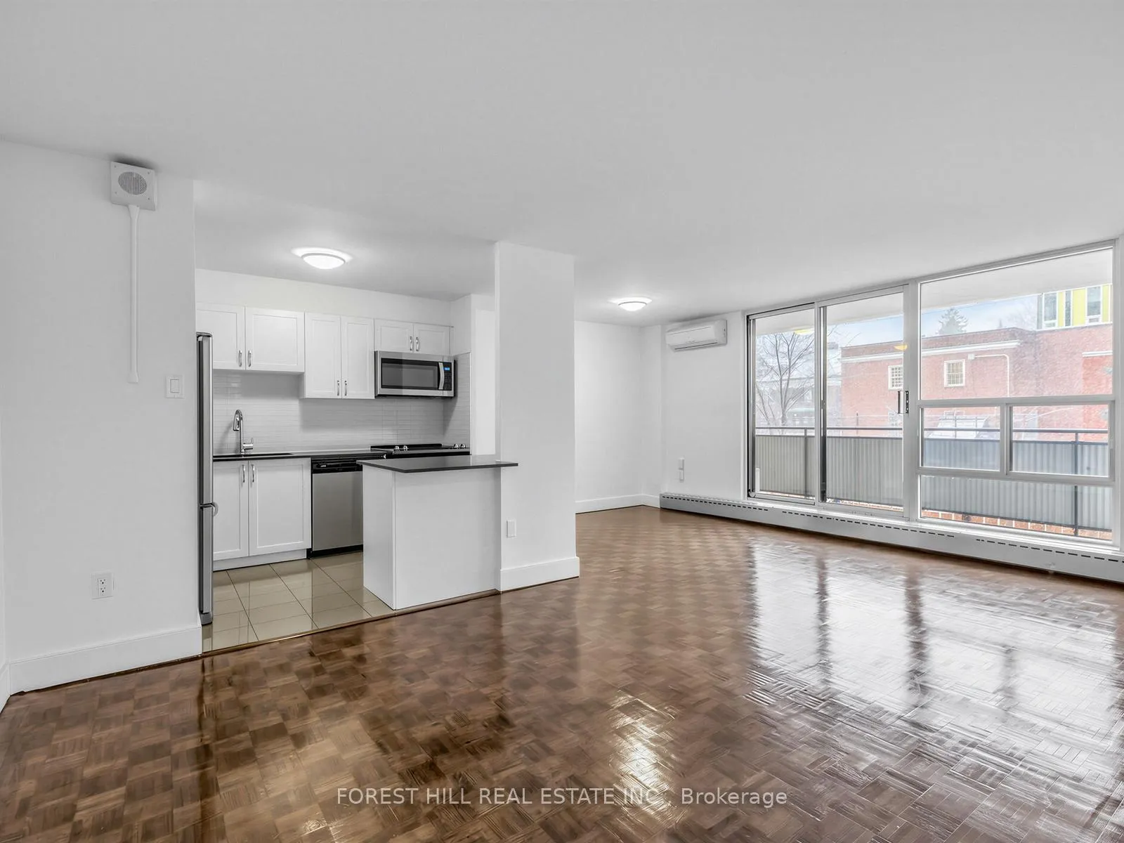 Photo 4 of Unit 202, 35 Walmer Road, Toronto, The Annex — HOMEH