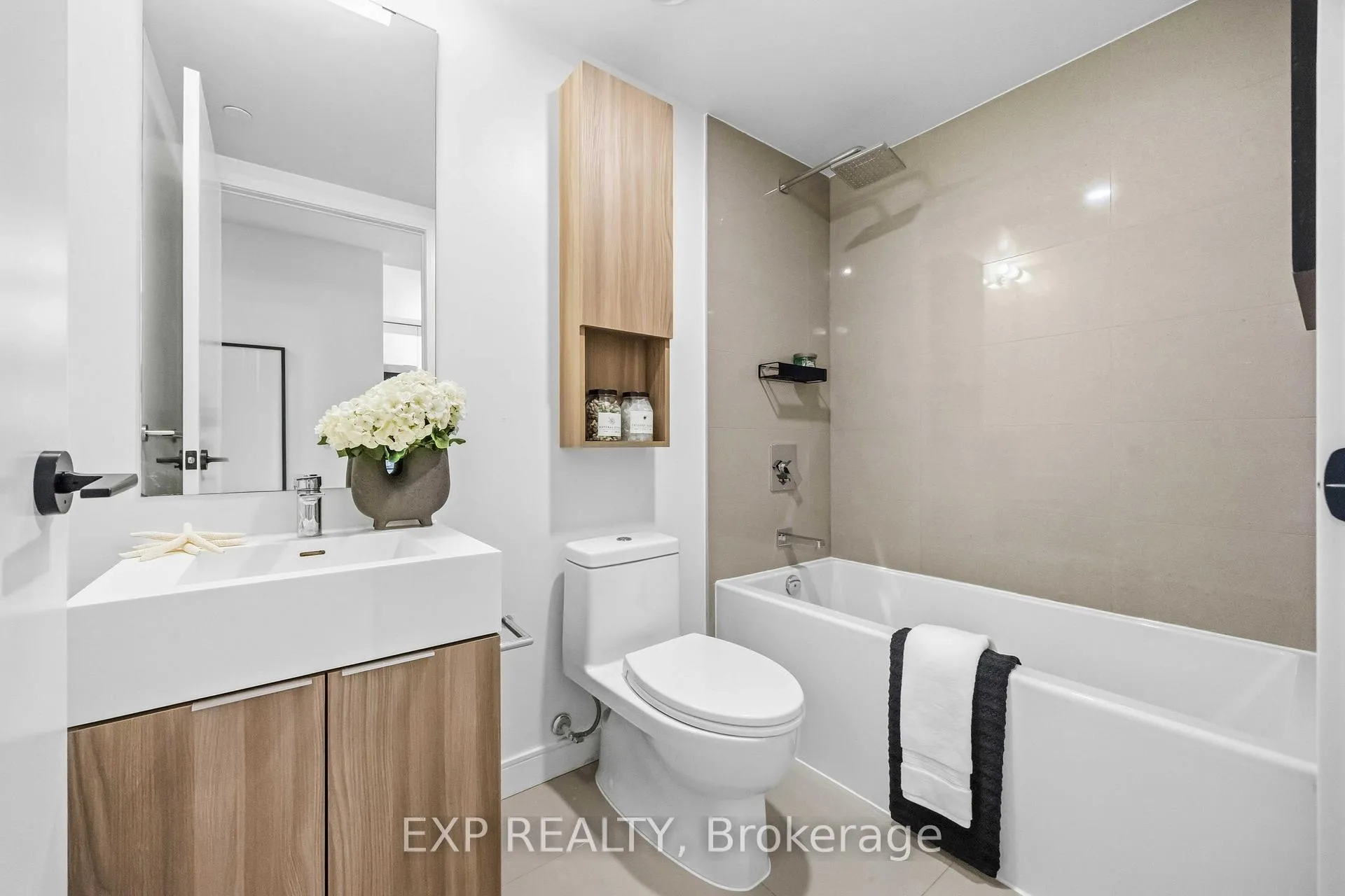 Photo 5 of Unit N434, 35 Rolling Mills Road, Toronto, Waterfront Communities — HOMEH