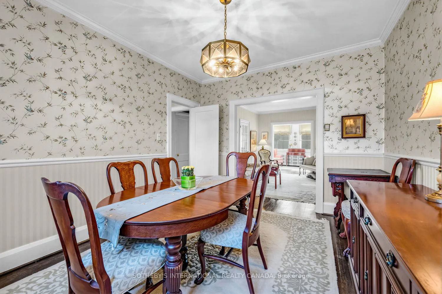 Photo 9 of 214 Belsize Drive, Toronto, Mount Pleasant East — HOMEH