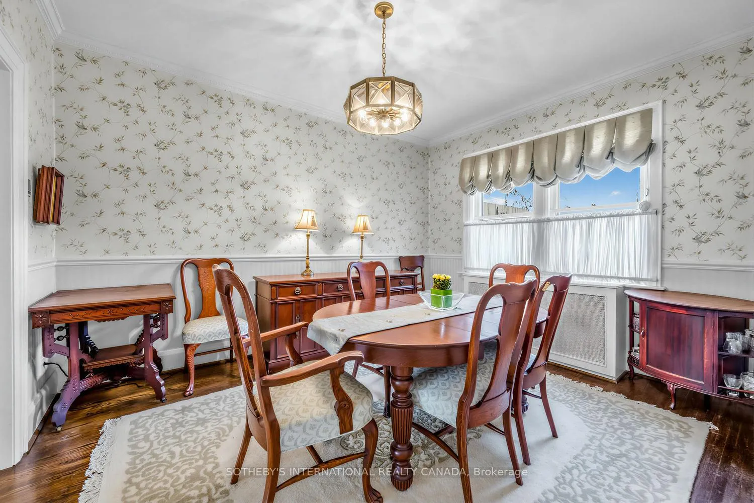 Photo 10 of 214 Belsize Drive, Toronto, Mount Pleasant East — HOMEH