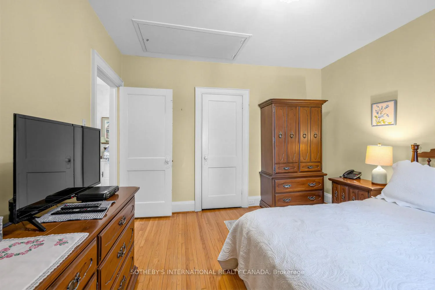Photo 15 of 214 Belsize Drive, Toronto, Mount Pleasant East — HOMEH