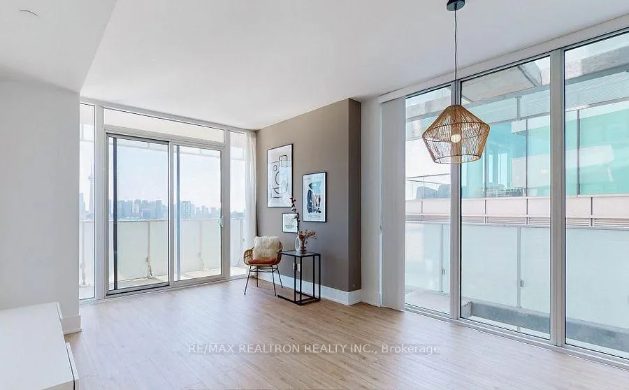 Photo 5 of Unit 1901, 200 Bloor Street W, Toronto, The Annex — HOMEH
