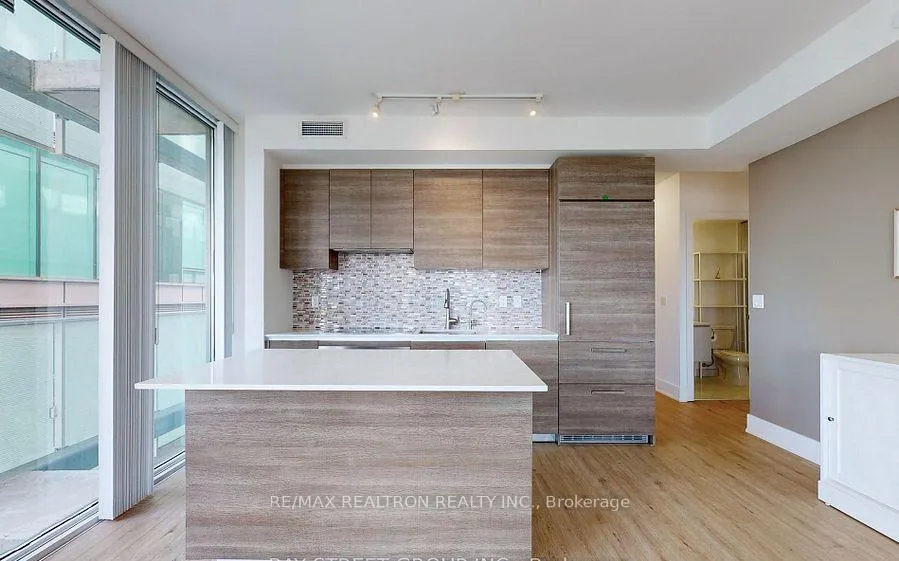 Photo 6 of Unit 1901, 200 Bloor Street W, Toronto, The Annex — HOMEH