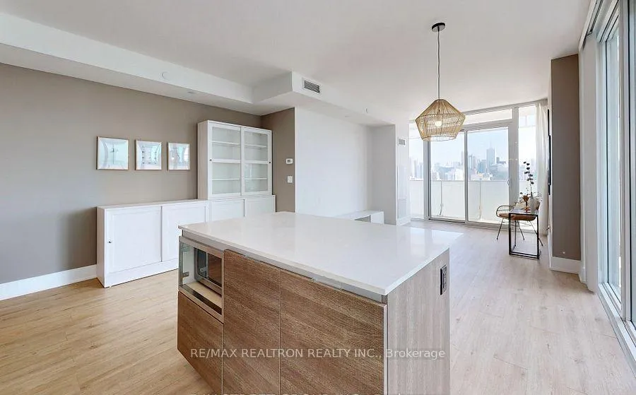 Photo 10 of Unit 1901, 200 Bloor Street W, Toronto, The Annex — HOMEH