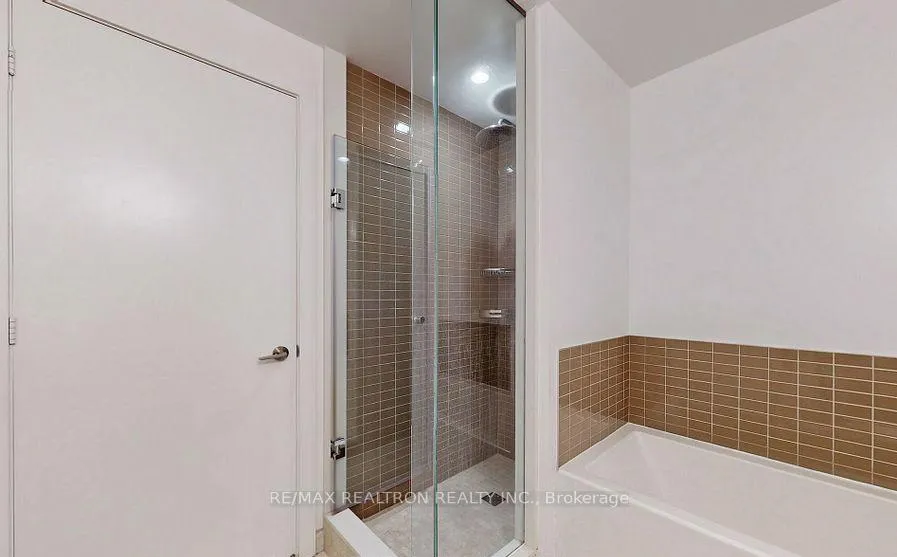 Photo 17 of Unit 1901, 200 Bloor Street W, Toronto, The Annex — HOMEH