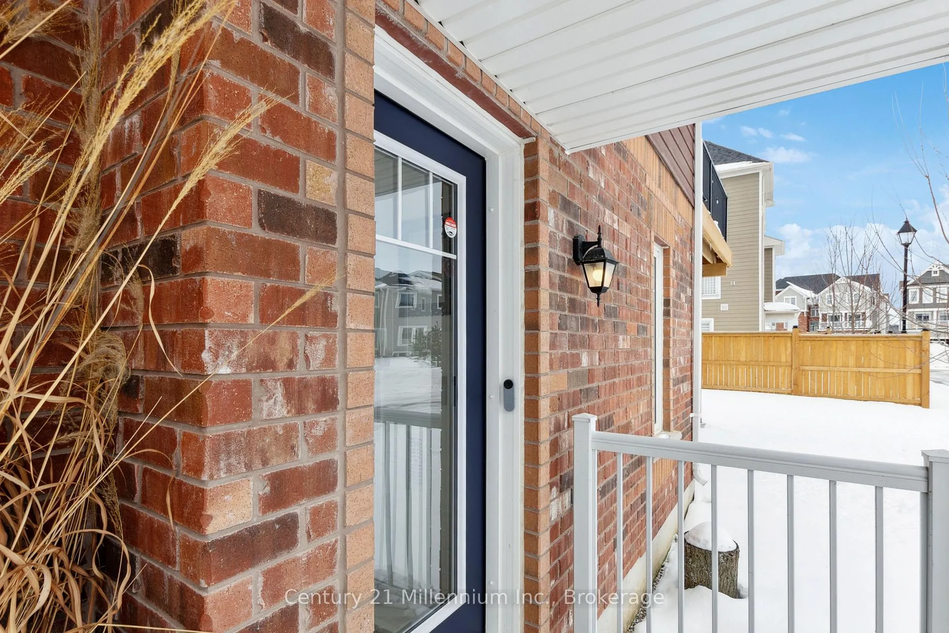Photo 5 of 33 Dunes Drive, Wasaga Beach — HOMEH
