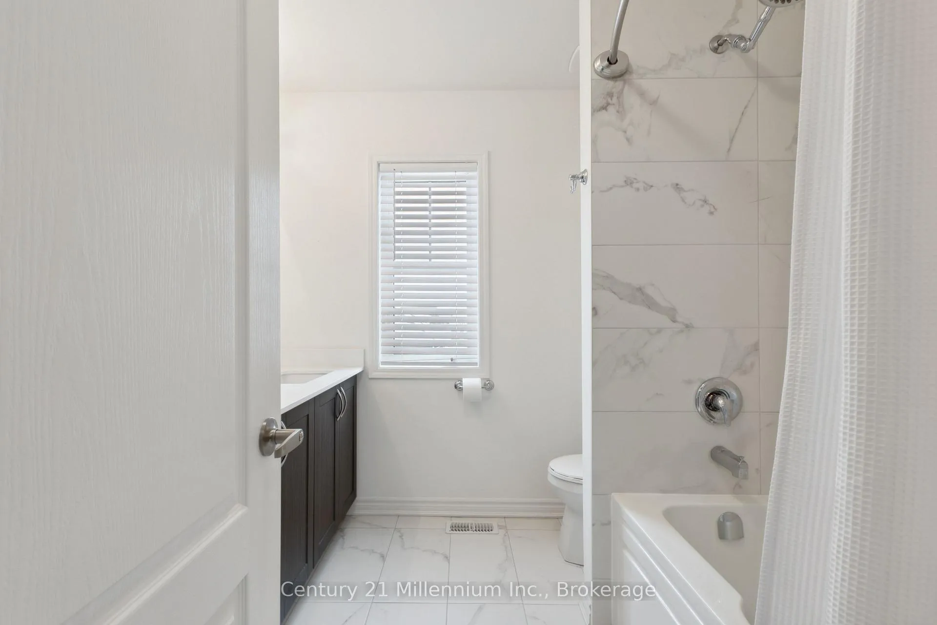 Photo 37 of 33 Dunes Drive, Wasaga Beach — HOMEH