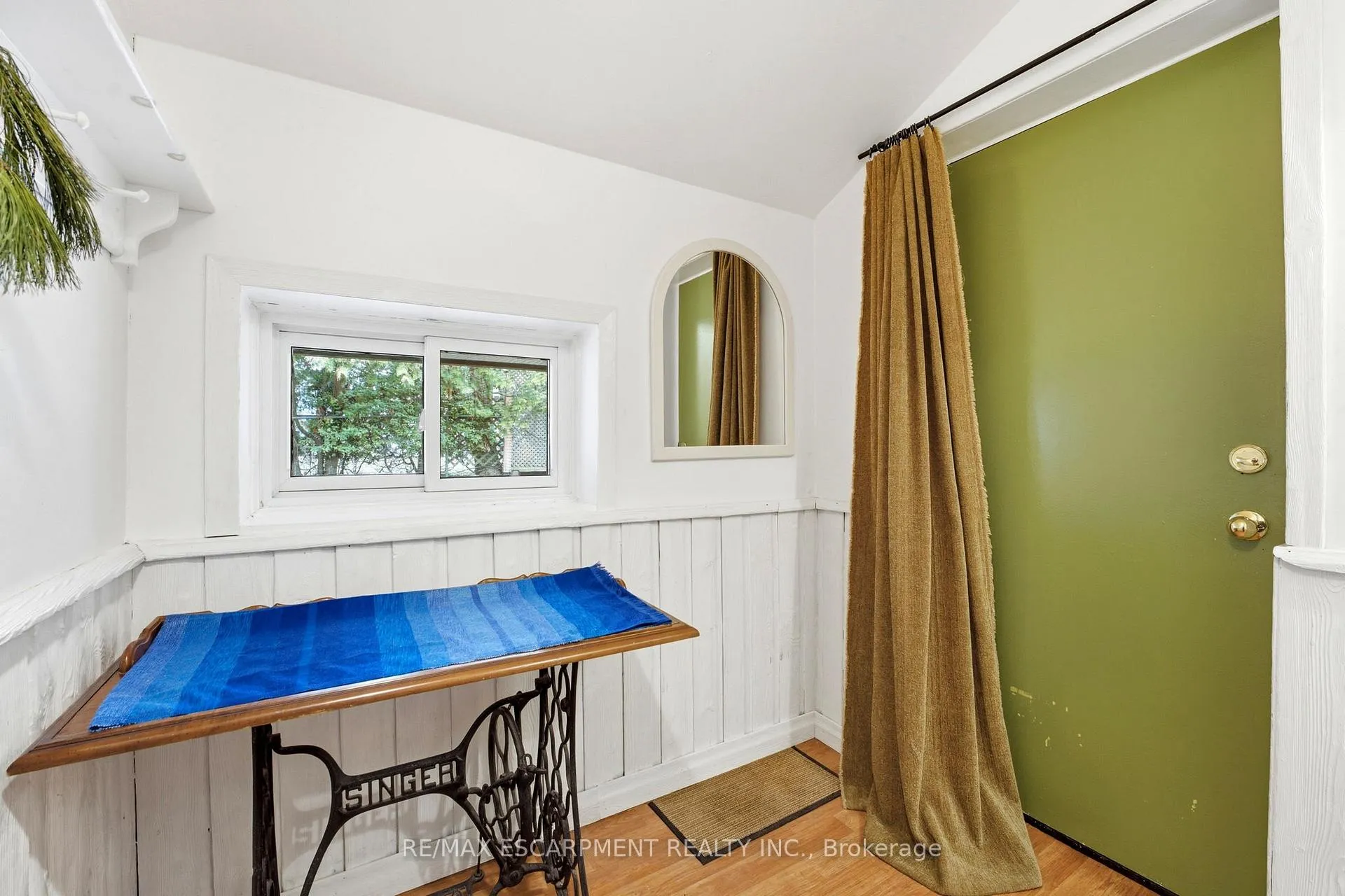 Photo 13 of 5411 Stratton Road, Burlington, Appleby — HOMEH