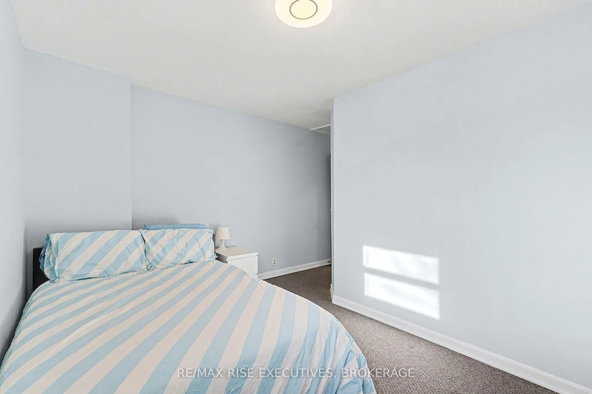 Photo 20 of 41 Wilson Street E, Perth — HOMEH