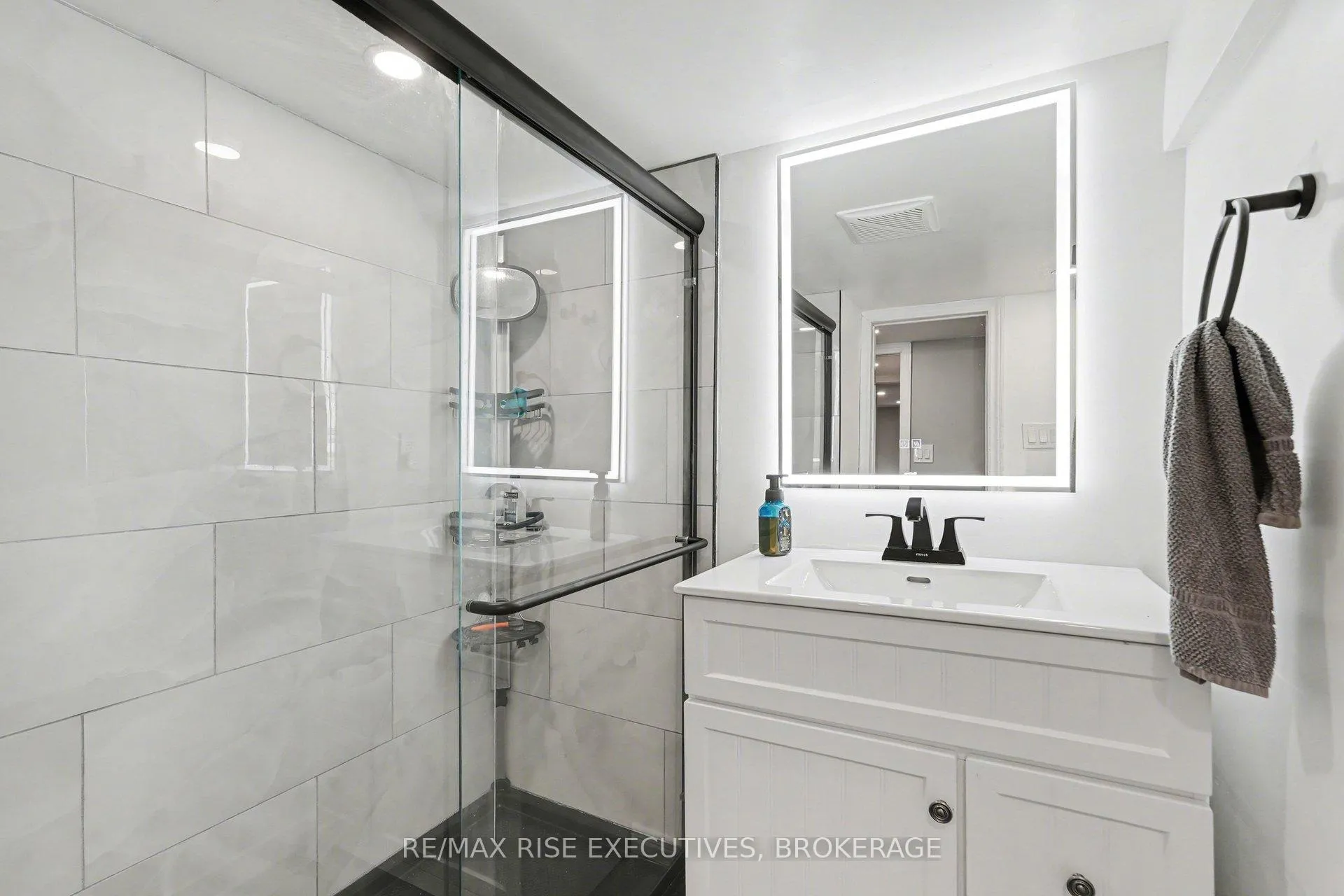 Photo 29 of 41 Wilson Street E, Perth — HOMEH