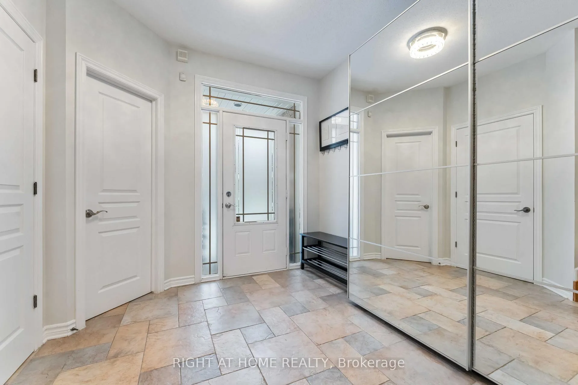 Photo 3 of 162 Saltspring Private, Ottawa, Kanata - Bridlewood — HOMEH
