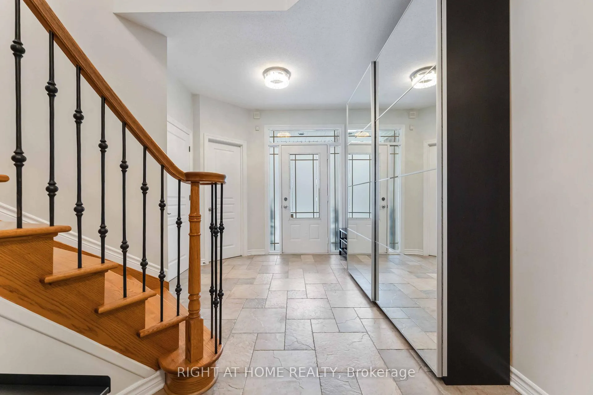 Photo 4 of 162 Saltspring Private, Ottawa, Kanata - Bridlewood — HOMEH