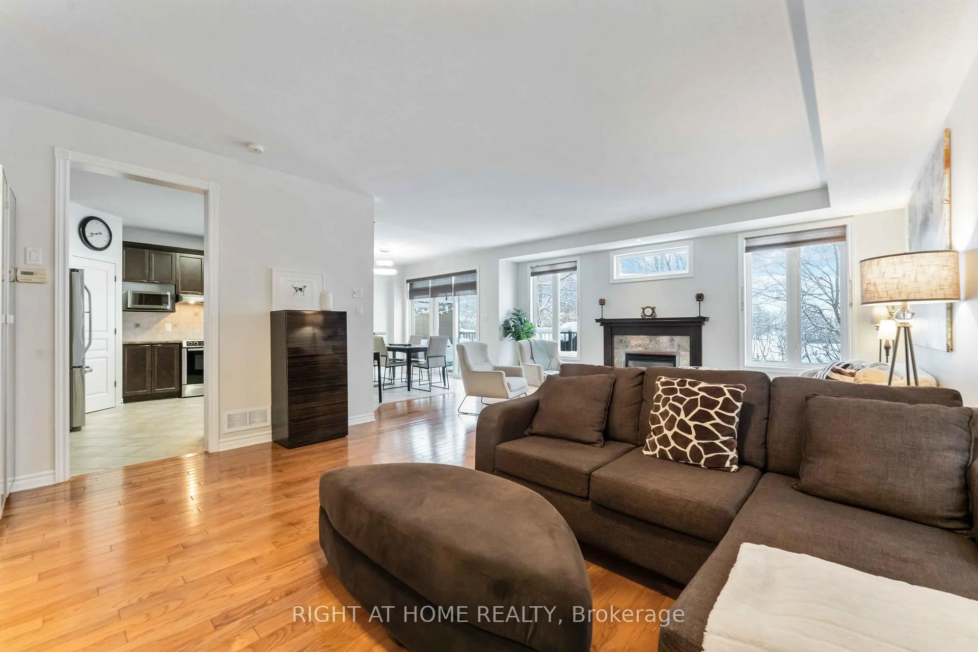 Photo 9 of 162 Saltspring Private, Ottawa, Kanata - Bridlewood — HOMEH