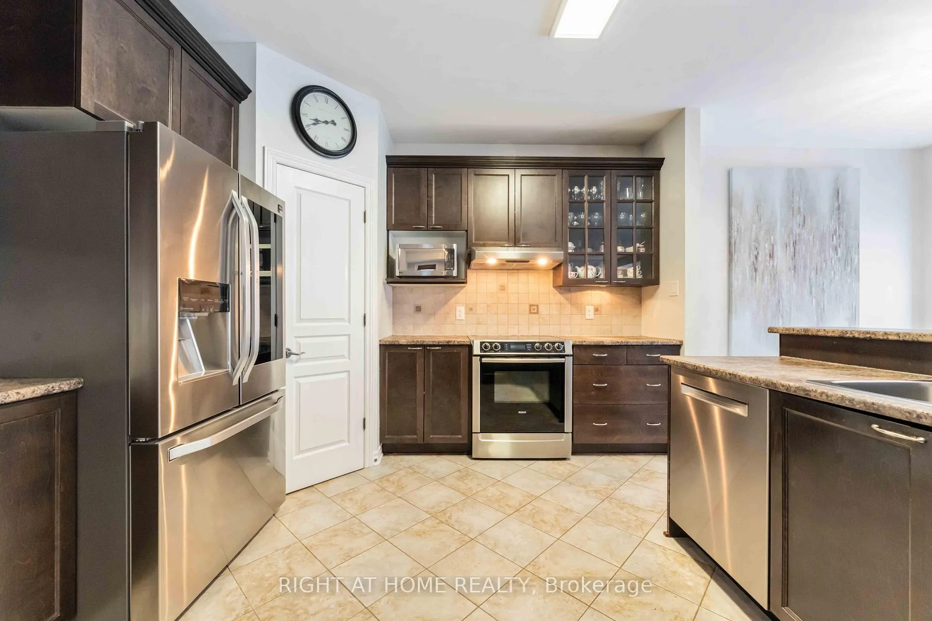 Photo 17 of 162 Saltspring Private, Ottawa, Kanata - Bridlewood — HOMEH