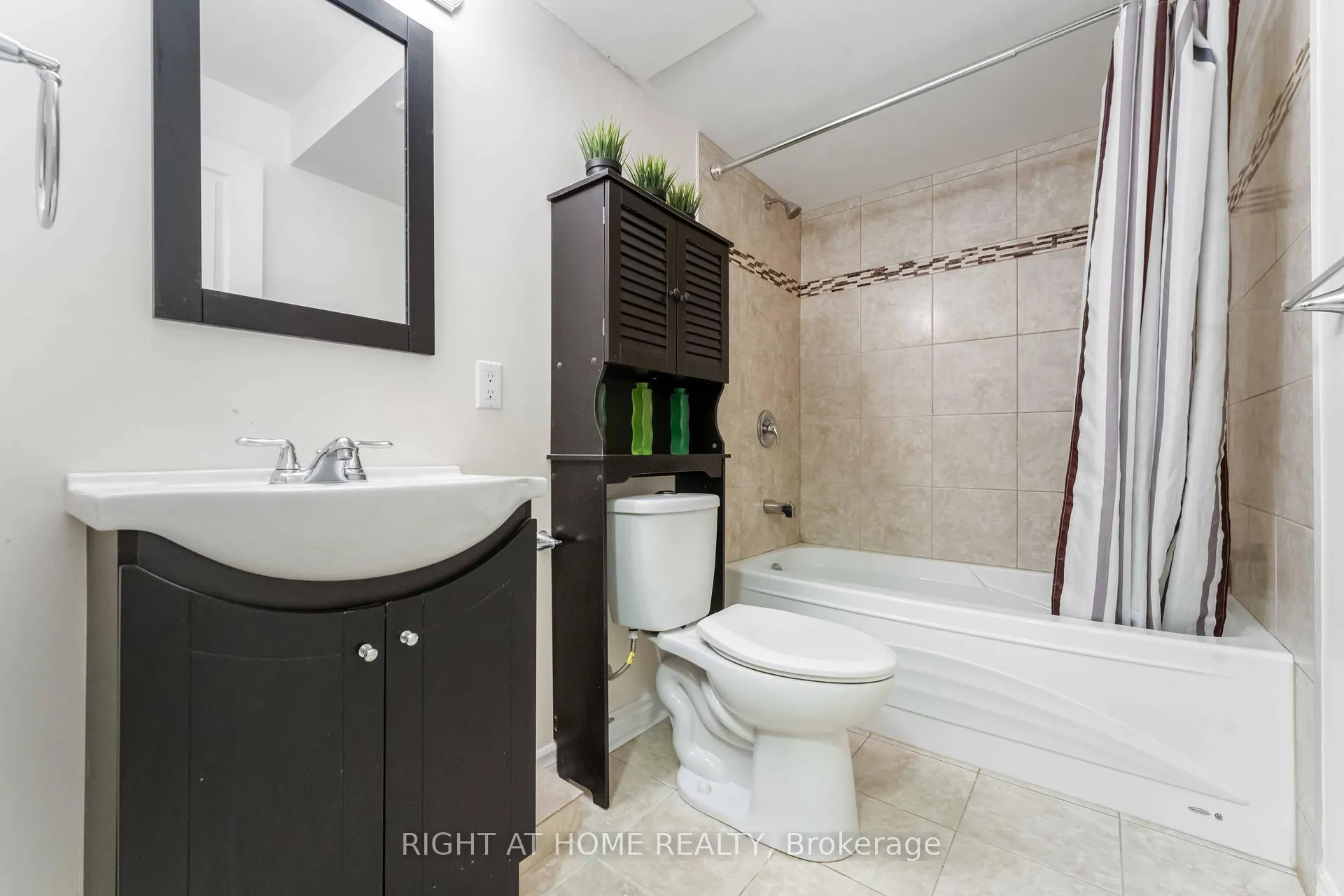 Photo 47 of 162 Saltspring Private, Ottawa, Kanata - Bridlewood — HOMEH
