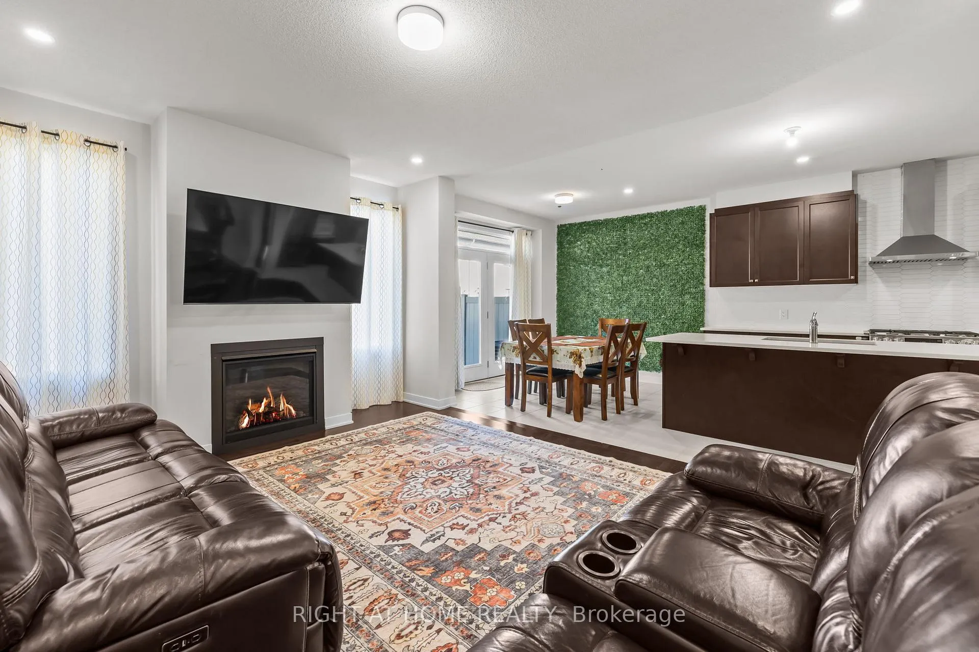Photo 9 of 837 Derren Avenue, Ottawa, Stittsville (North) — HOMEH