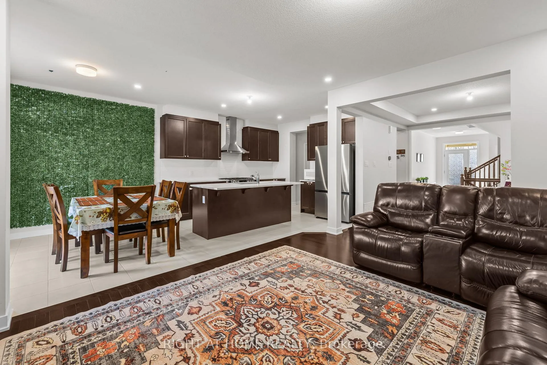 Photo 11 of 837 Derren Avenue, Ottawa, Stittsville (North) — HOMEH