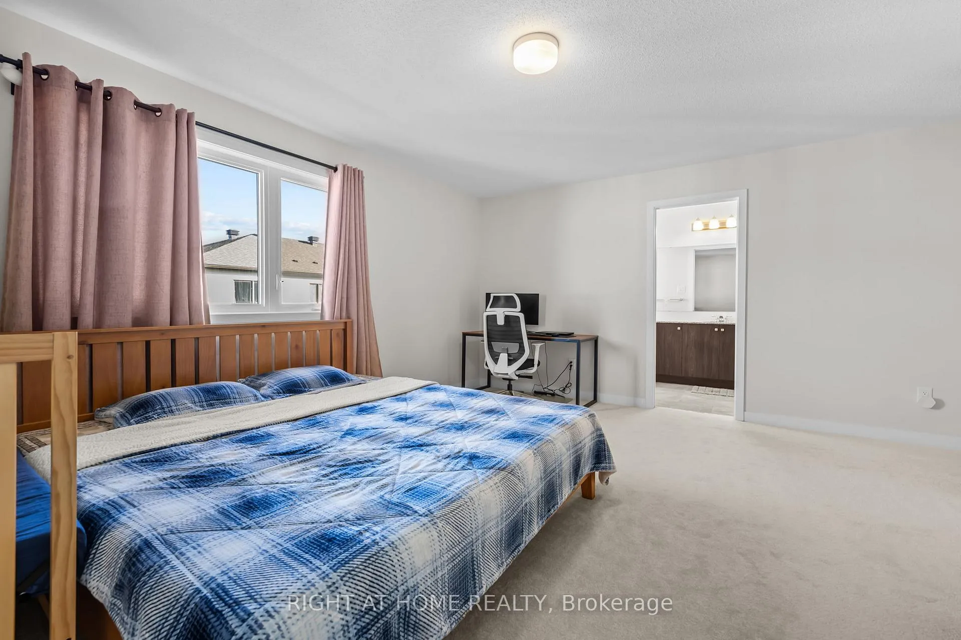 Photo 32 of 837 Derren Avenue, Ottawa, Stittsville (North) — HOMEH