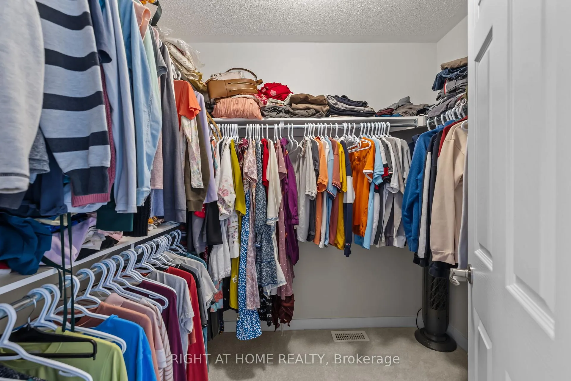 Photo 35 of 837 Derren Avenue, Ottawa, Stittsville (North) — HOMEH